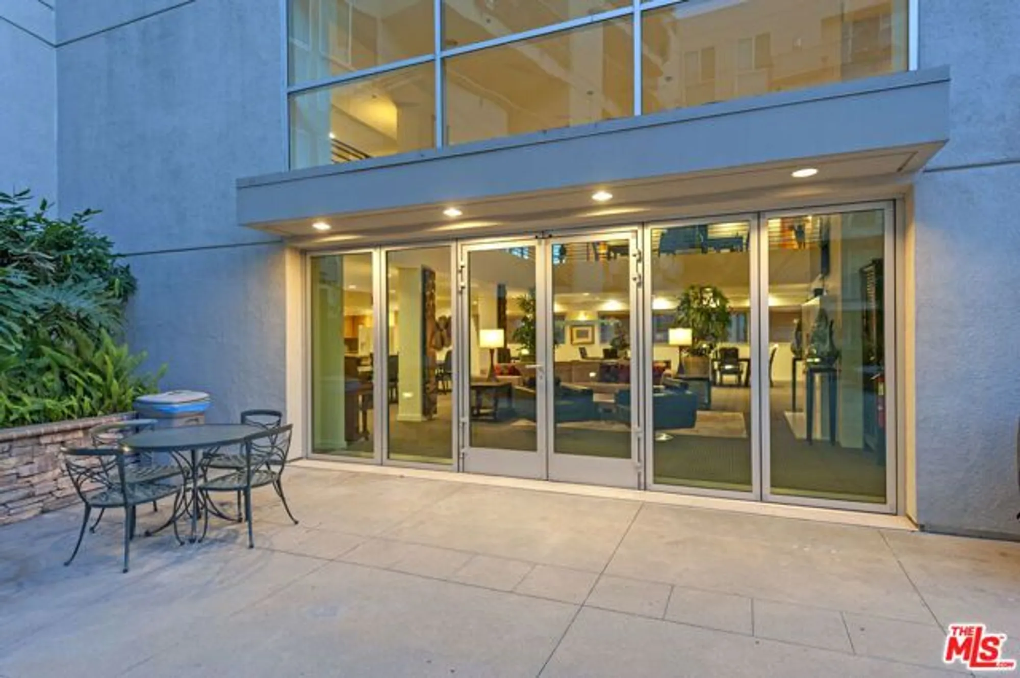 Property Slideshow image 31 of 35 | 267 s san pedro st 621, Los Angeles, CA, 90012