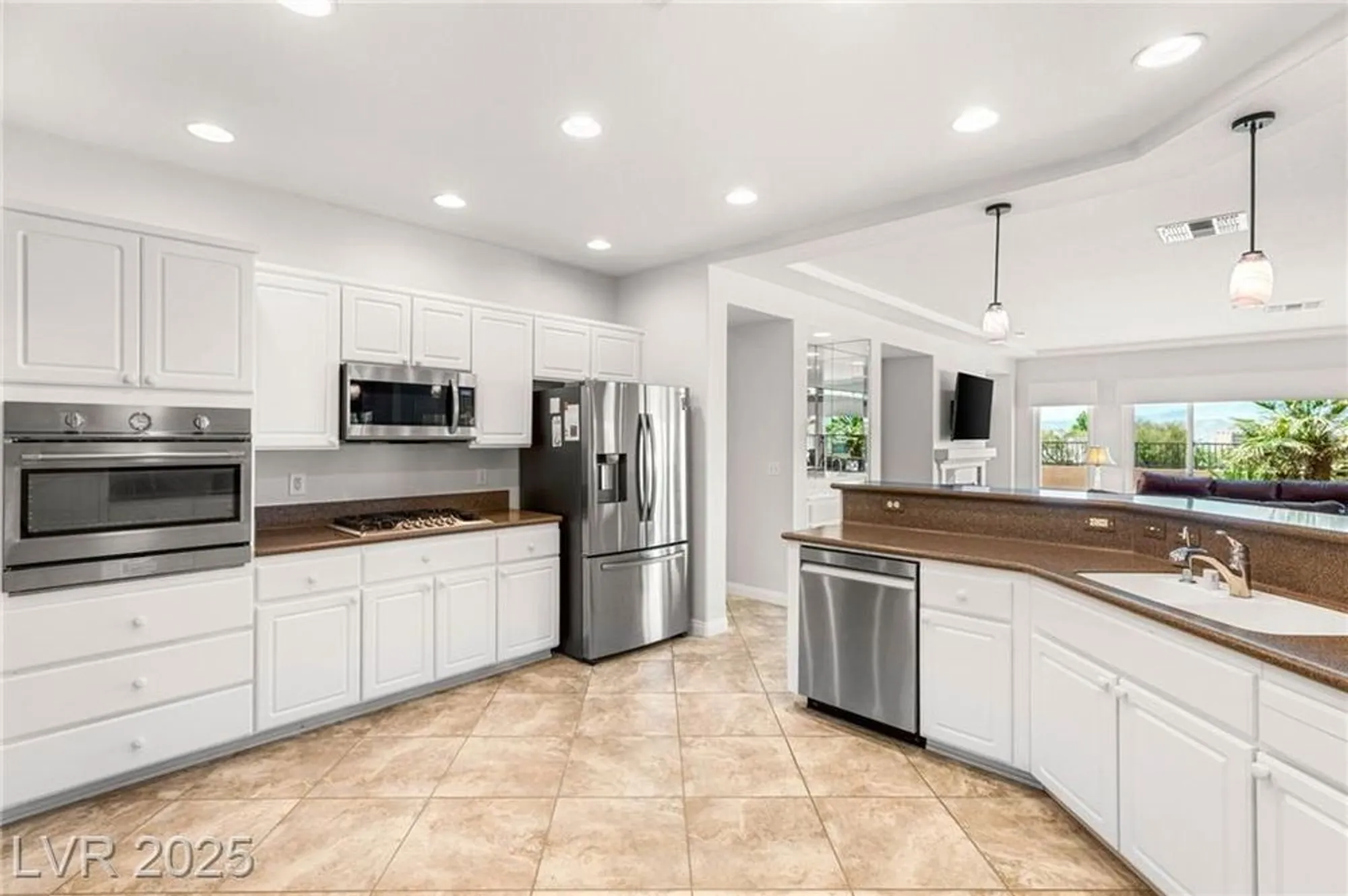 Property Slideshow image 9 of 28 | 2069 colvin run dr, Henderson, NV, 89052