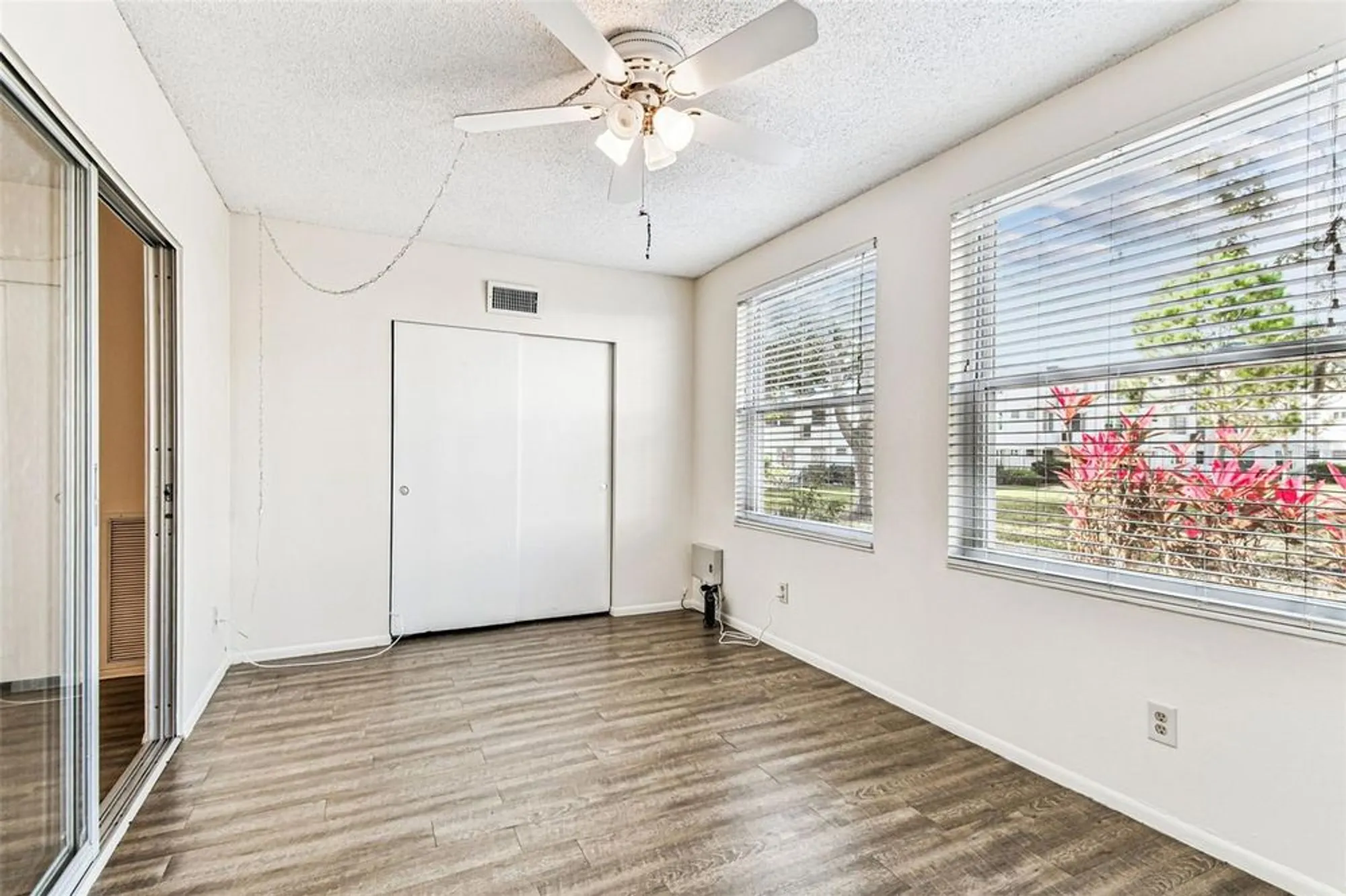 Property Slideshow image 29 of 73 | 2466 ecuadorian way apt 6, Clearwater, FL, 33763