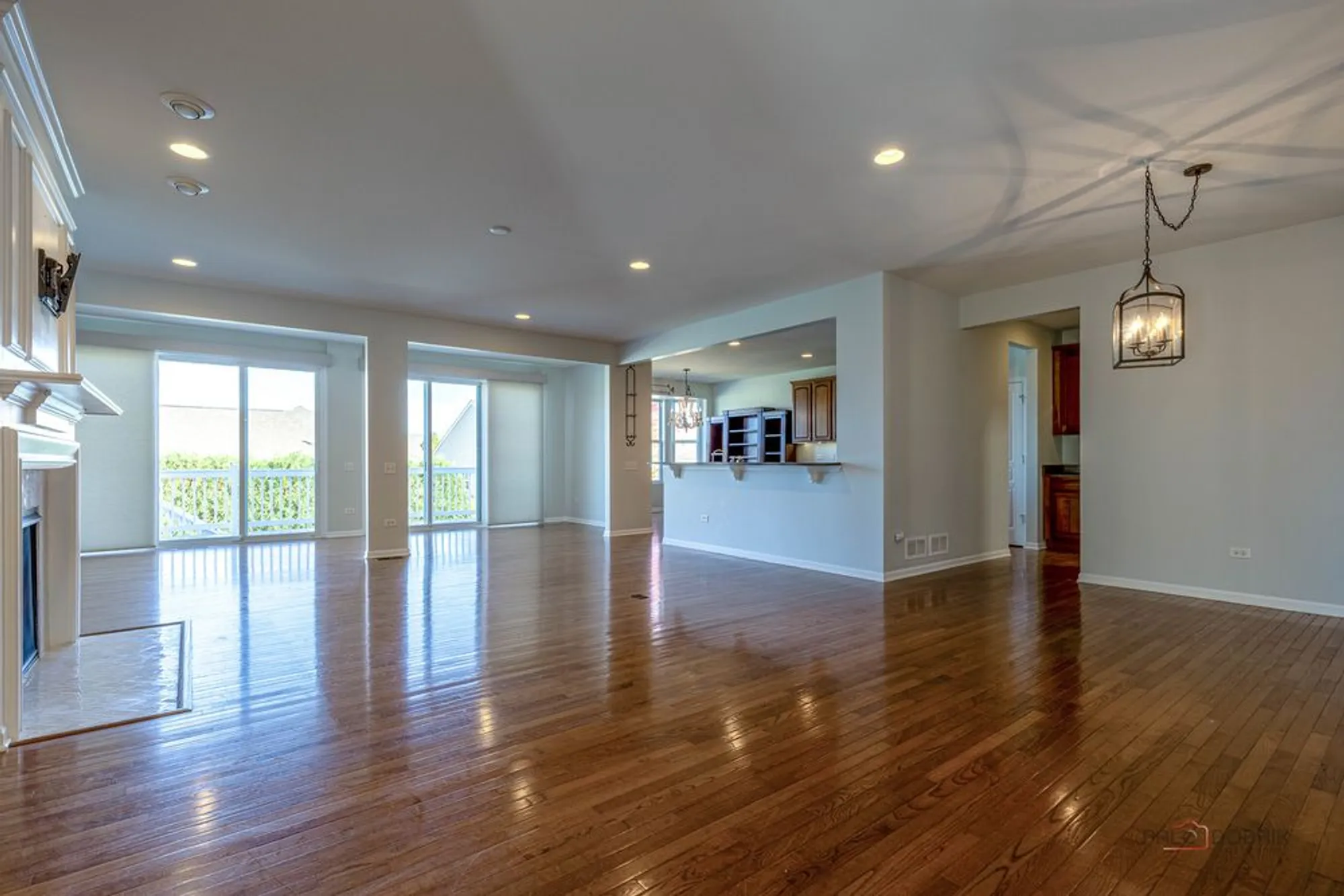 Property Slideshow image 5 of 39 | 3768 canton cir, Mundelein, IL, 60060