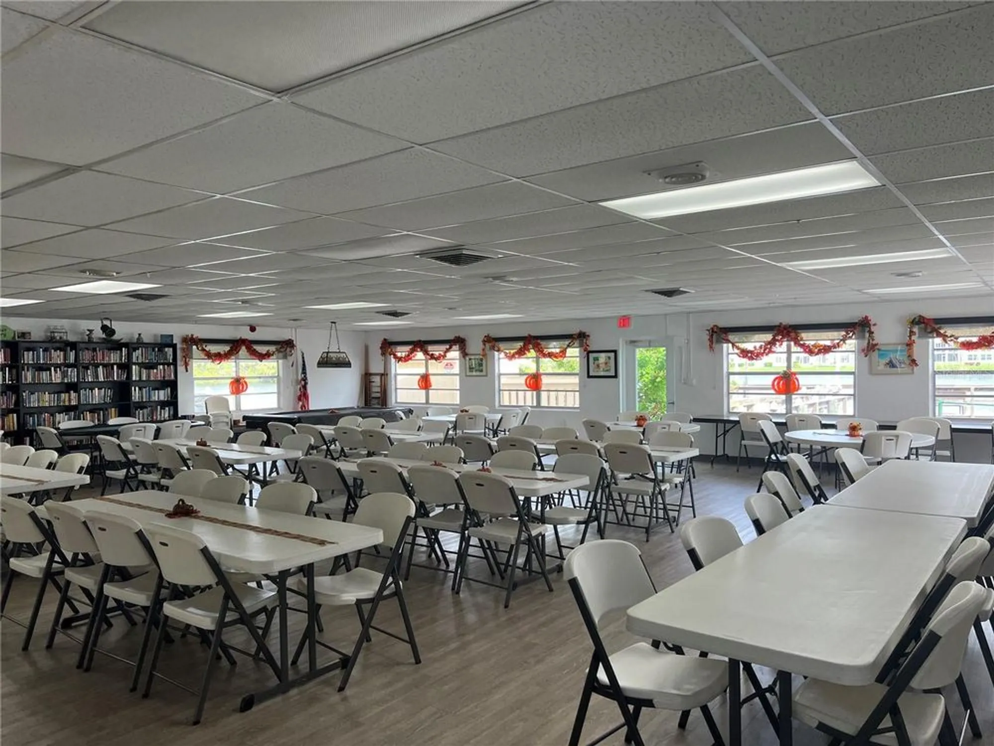 Property Slideshow image 36 of 51 | 3783 lake bayshore dr # h404, Bradenton, FL, 34205