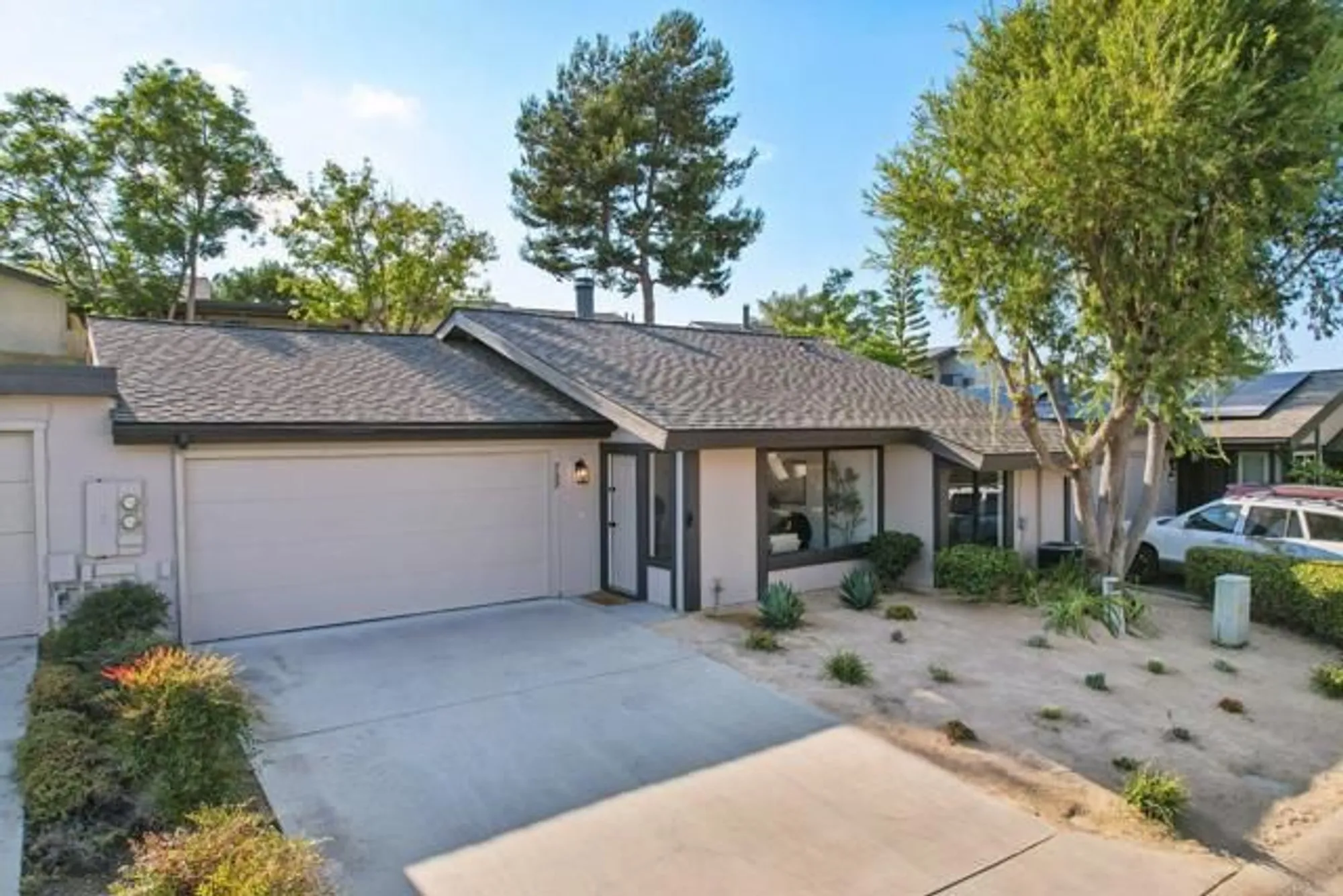 Property Slideshow image 28 of 36 | 737 nob cir, Vista, CA, 92084