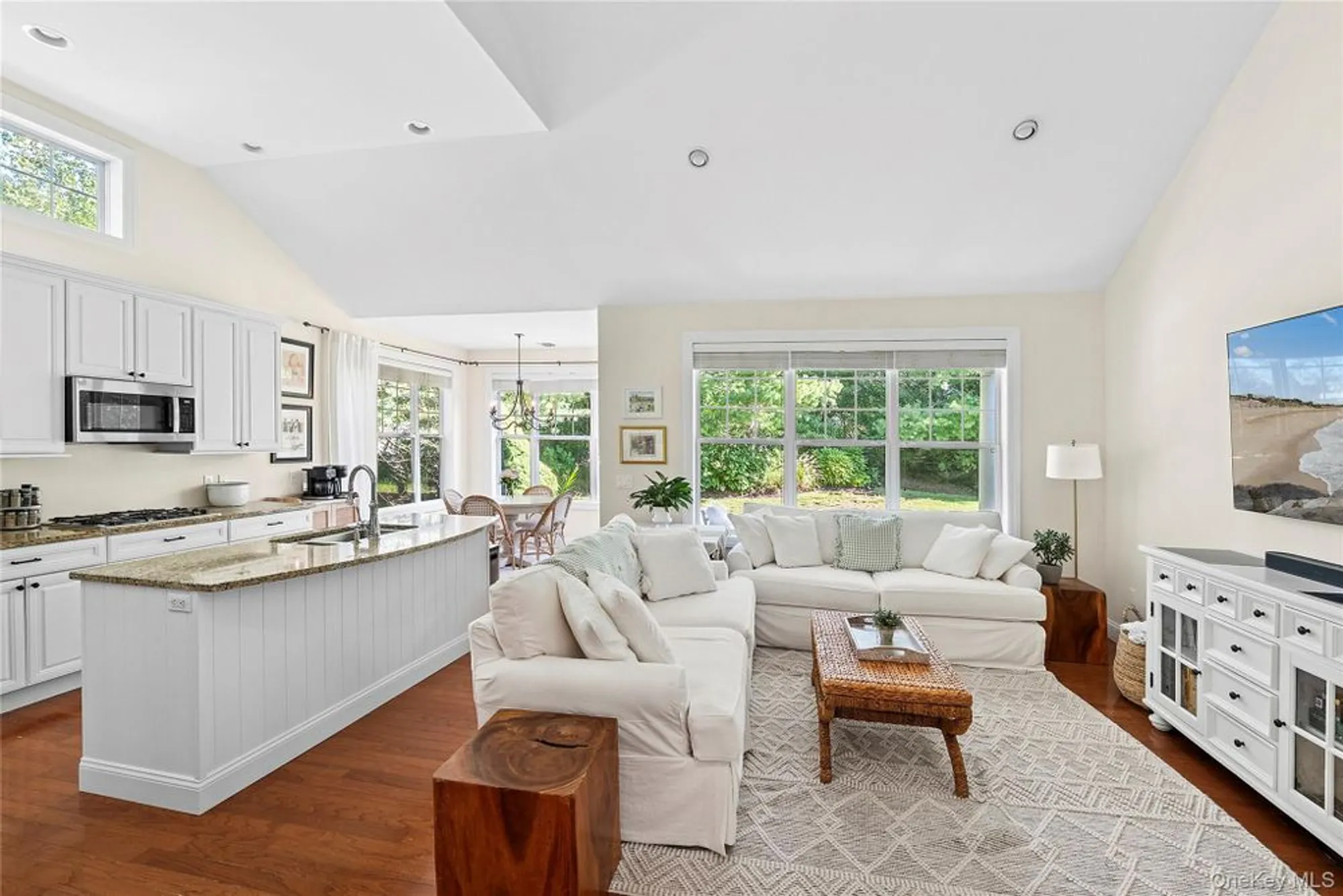 Property Slideshow image 6 of 18 | 167 melody ct, Eastport, NY, 11941