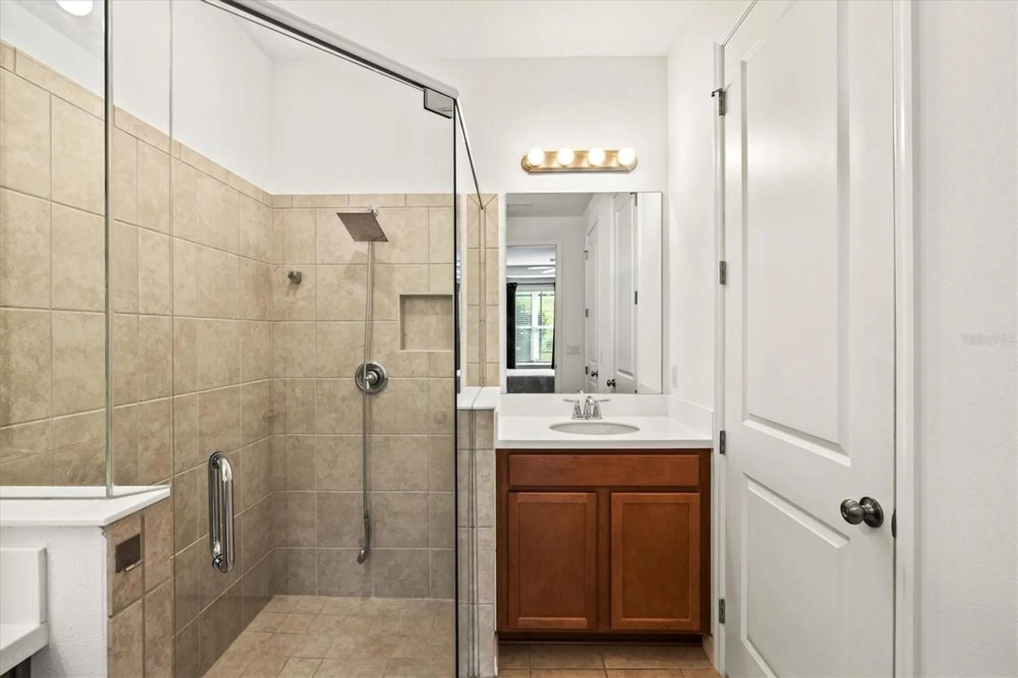 Property Slideshow image 26 of 95 | 5458 summit gln, Bradenton, FL, 34203