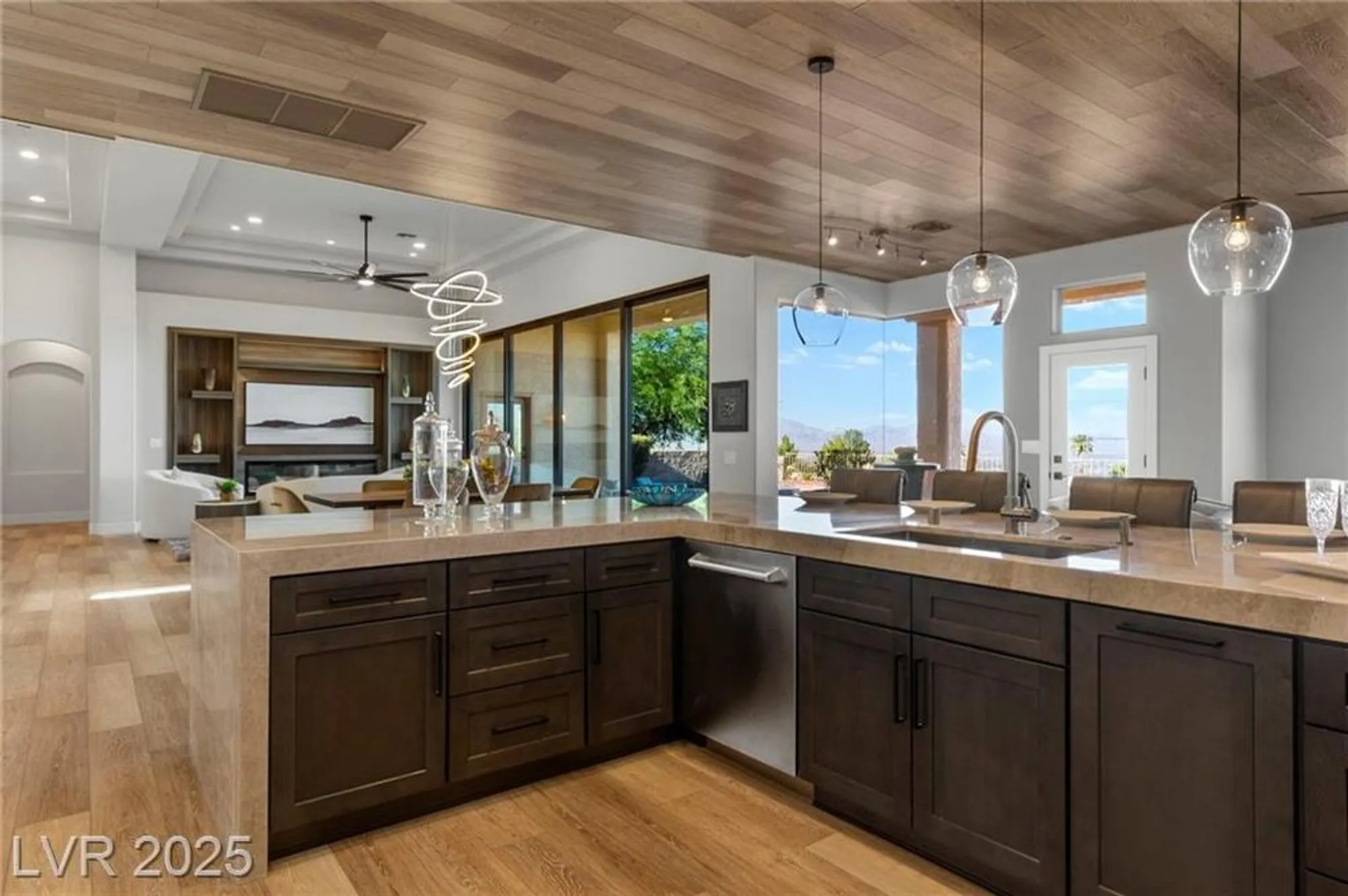 Property Slideshow image 20 of 56 | 2548 faiss dr, Las Vegas, NV, 89134