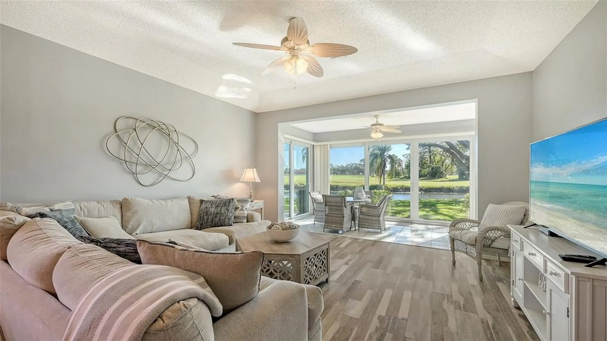 Property Slideshow image 14 of 95 | 7320 golf pointe cir, Sarasota, FL, 34243