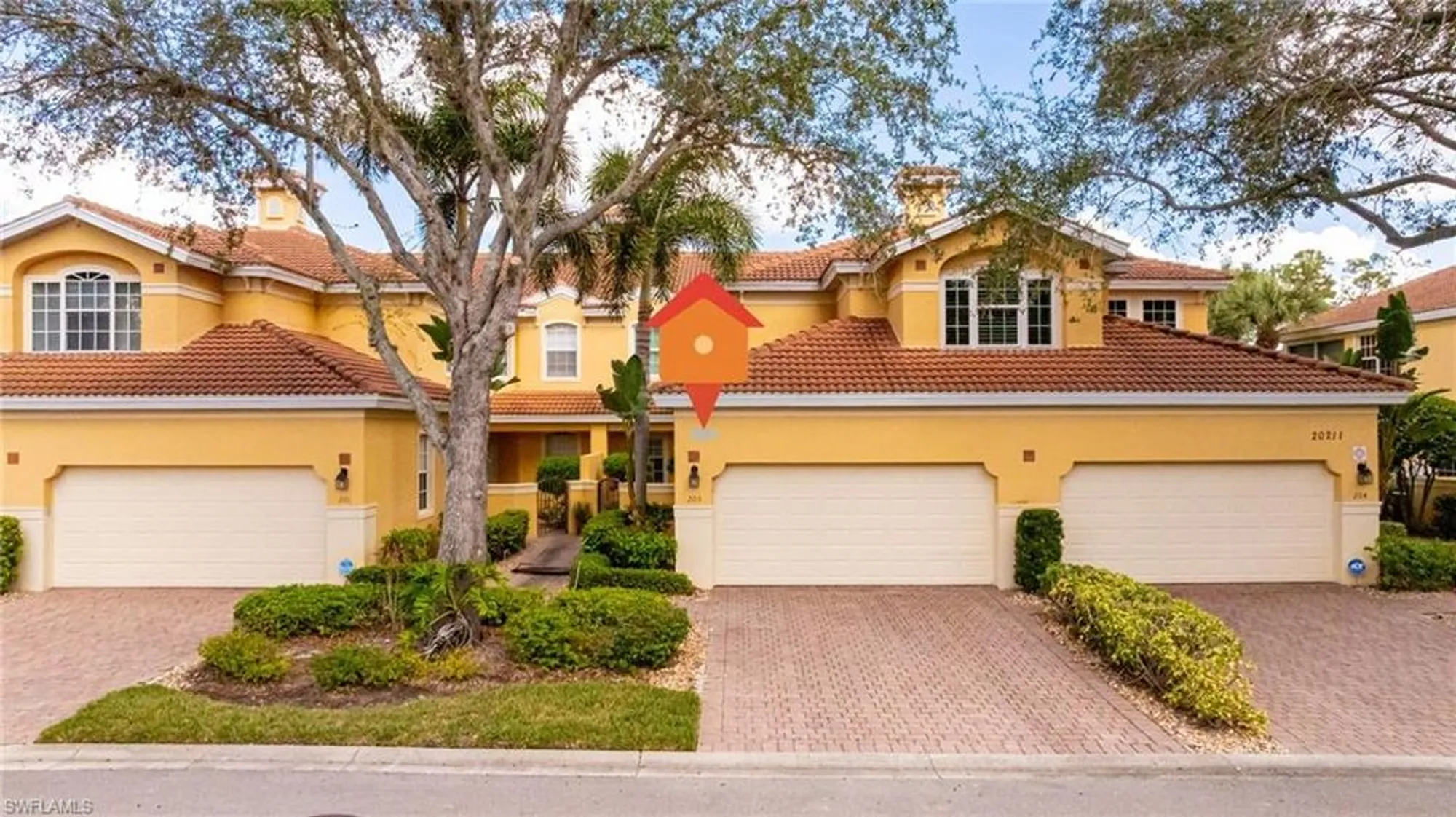 Property Slideshow image 23 of 37 | 20211 burnside pl 203, Estero, FL, 33928