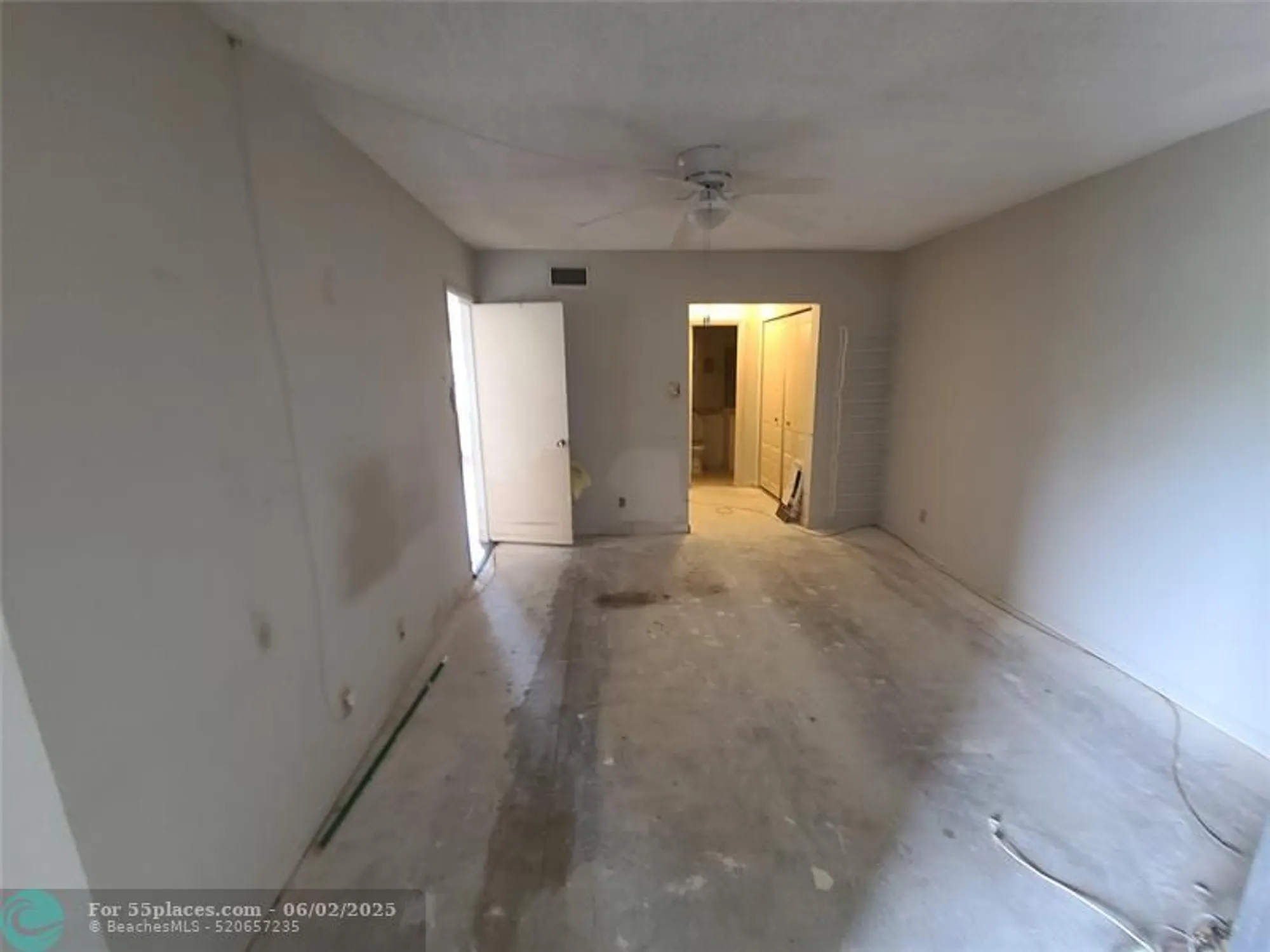 Property Slideshow image 6 of 11 | 550 nw 78th ter apt 205, Margate, FL, 33063