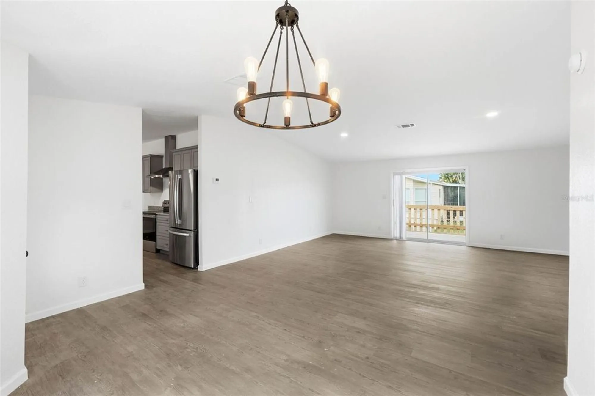 Property Slideshow image 18 of 38 | 5180 lexington cir, Wildwood, FL, 34785