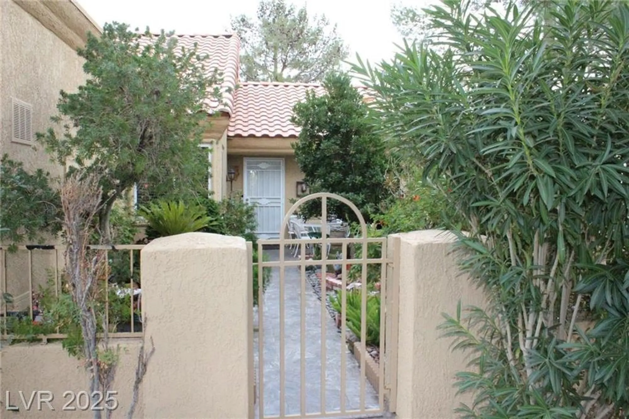 Property Slideshow image 4 of 50 | 2828 billy casper dr, Las Vegas, NV, 89134