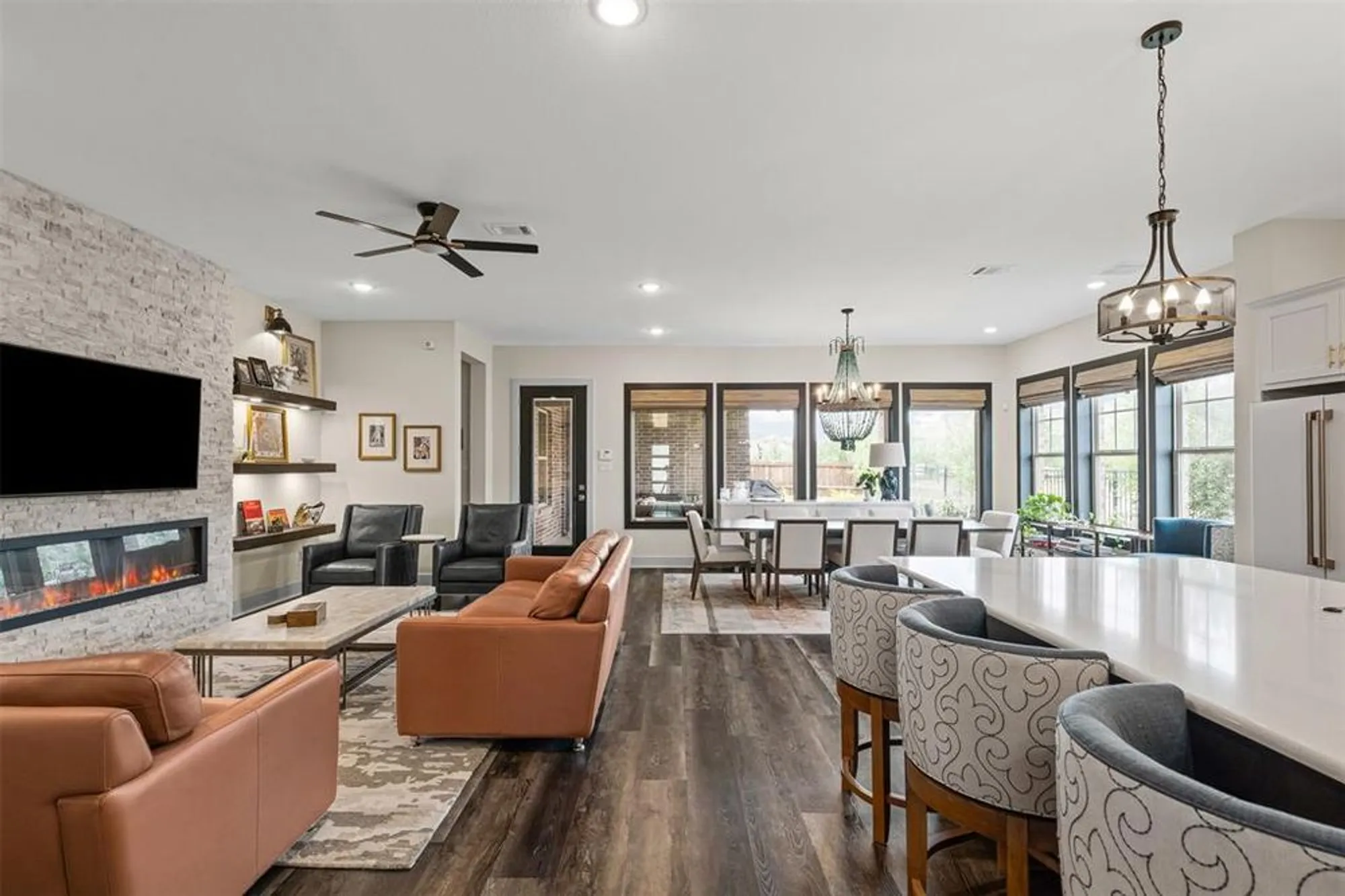 Property Slideshow image 5 of 27 | 4801 park view pl, Arlington, TX, 76005