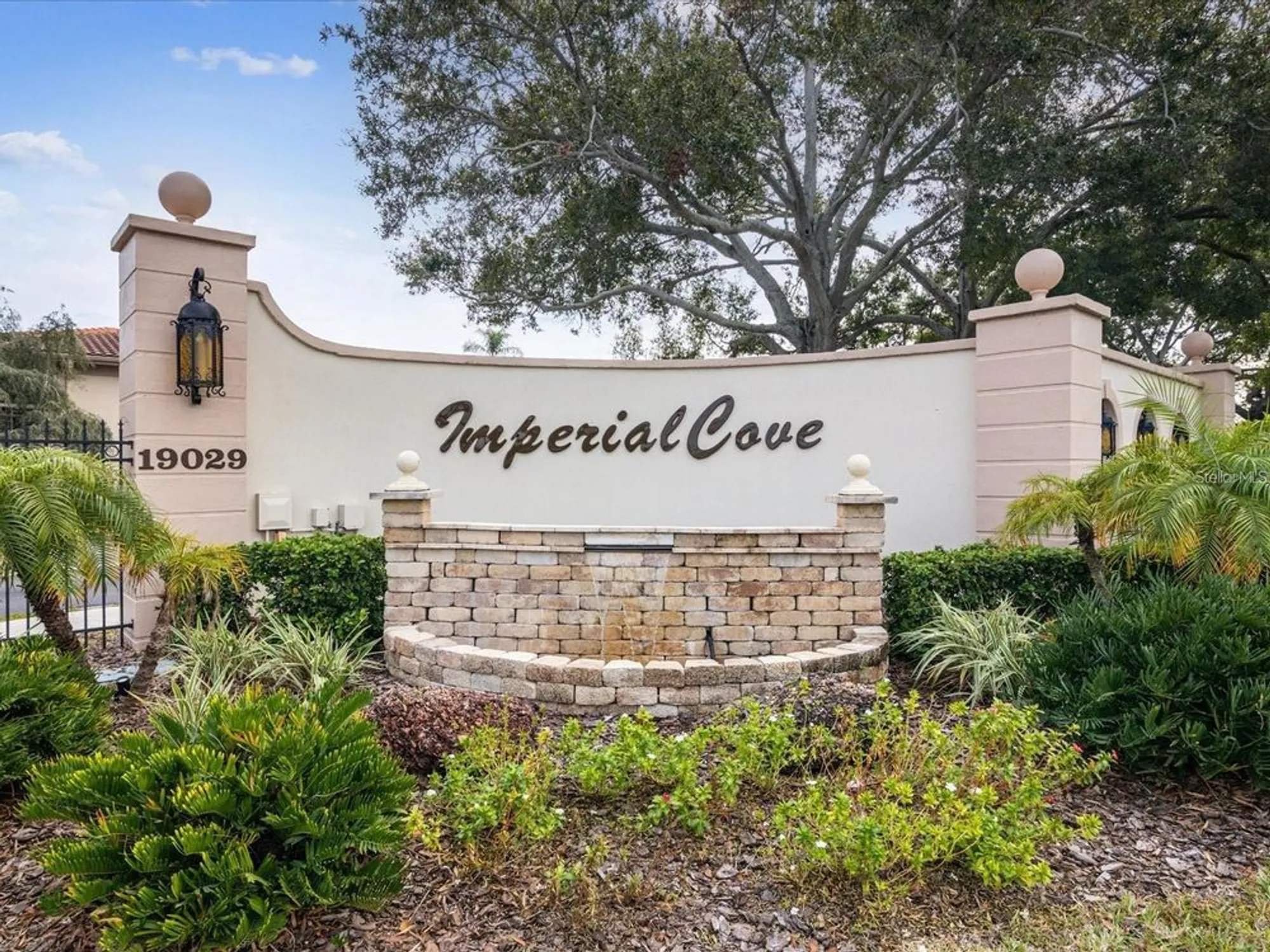 Property Slideshow image 14 of 33 | 19029 us highway 19 n apt 6-13, Clearwater, FL, 33764