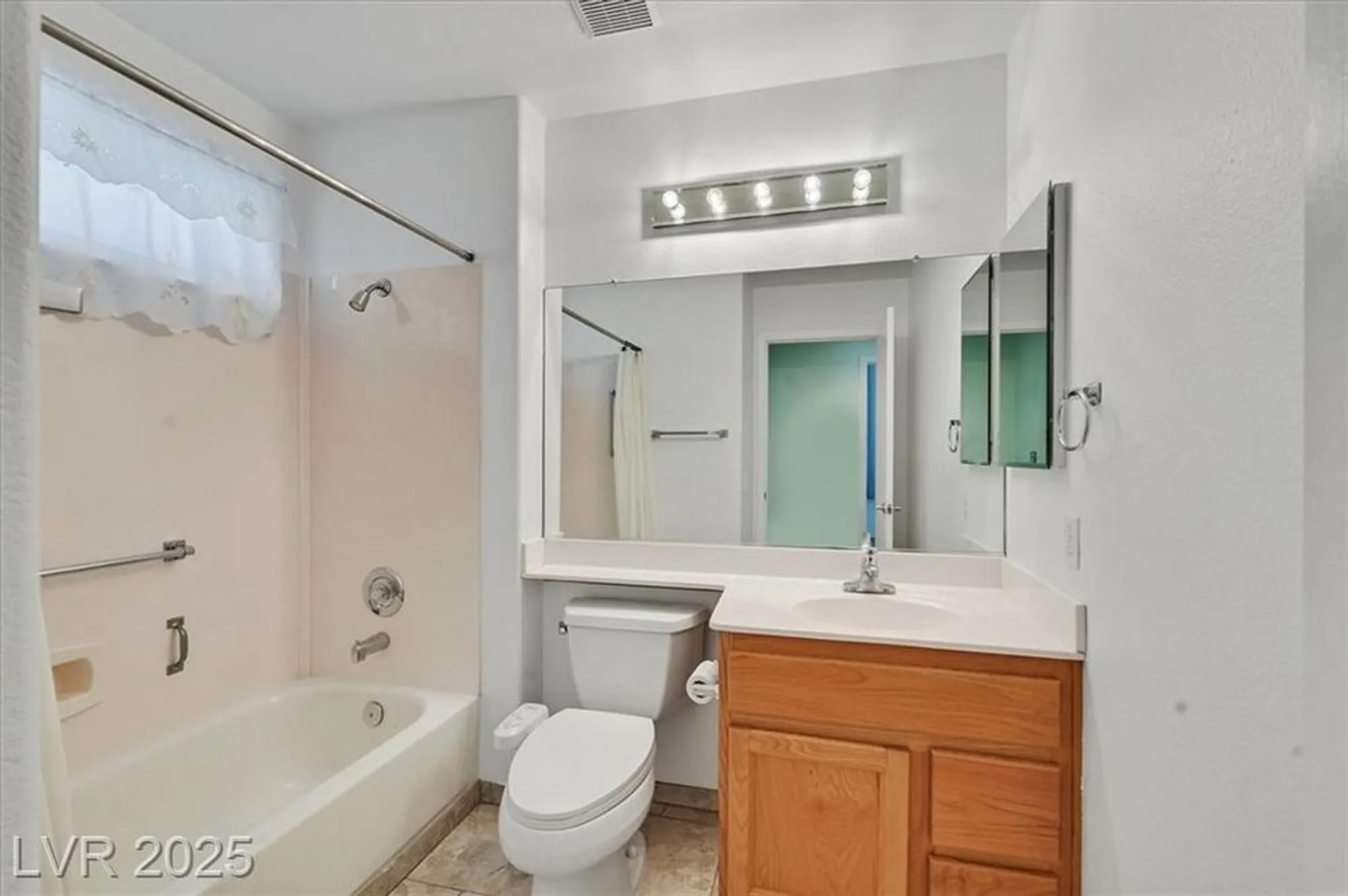 Property Slideshow image 25 of 45 | 3109 hawksdale dr, Las Vegas, NV, 89134