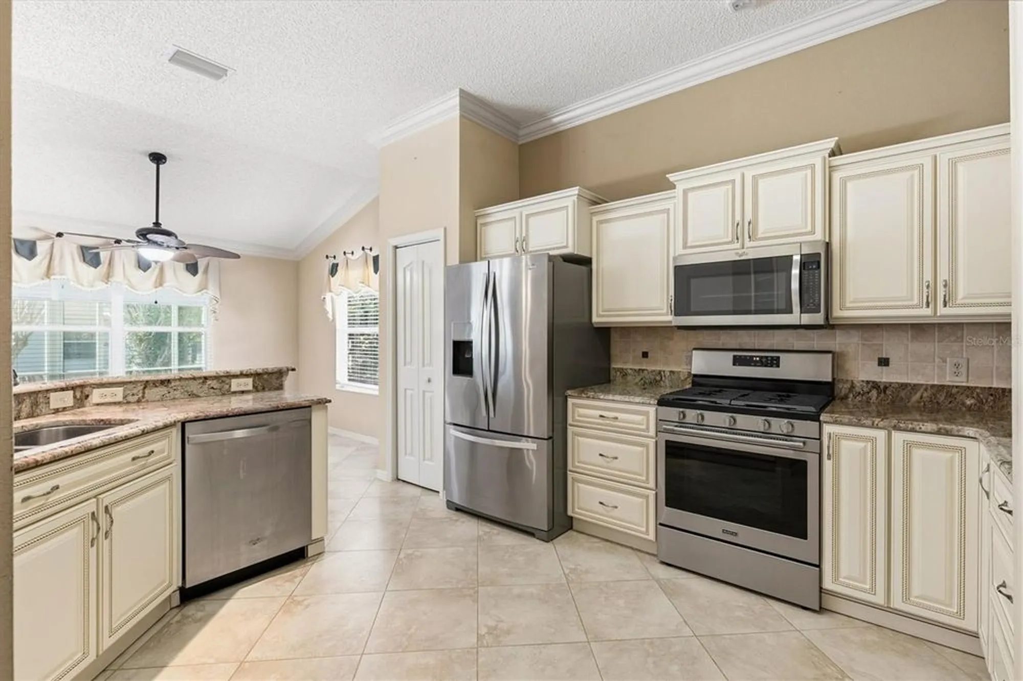 Property Slideshow image 11 of 34 | 1422 segovia pl, The Villages, FL, 32162