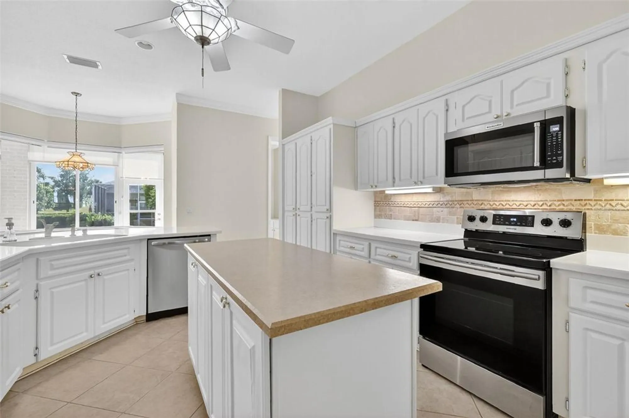 Property Slideshow image 16 of 36 | 5858 nw 27th pl, Ocala, FL, 34482