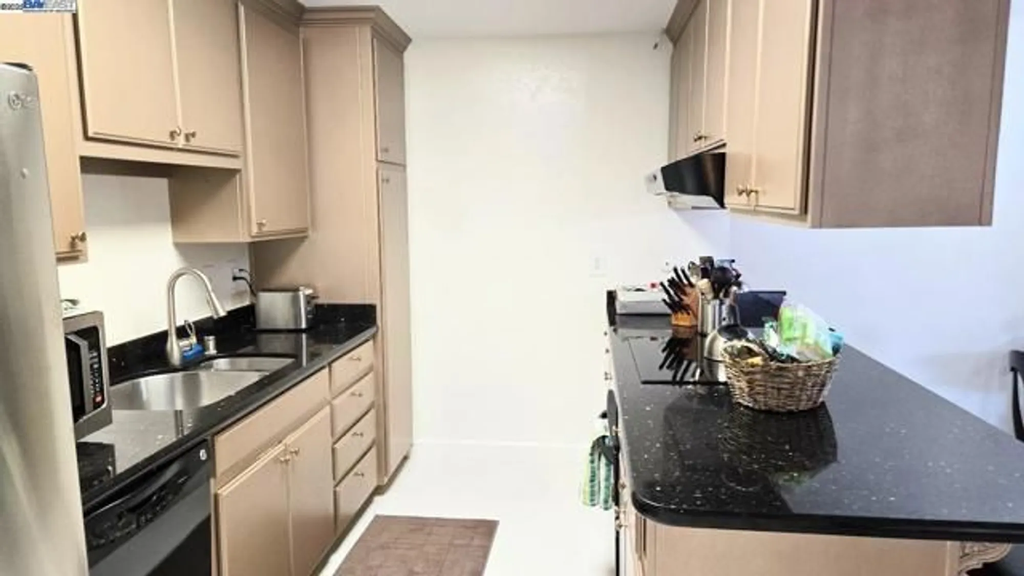 Property Slideshow image 6 of 18 | 1932 ptarmigan dr apt 1, Walnut Creek, CA, 94595