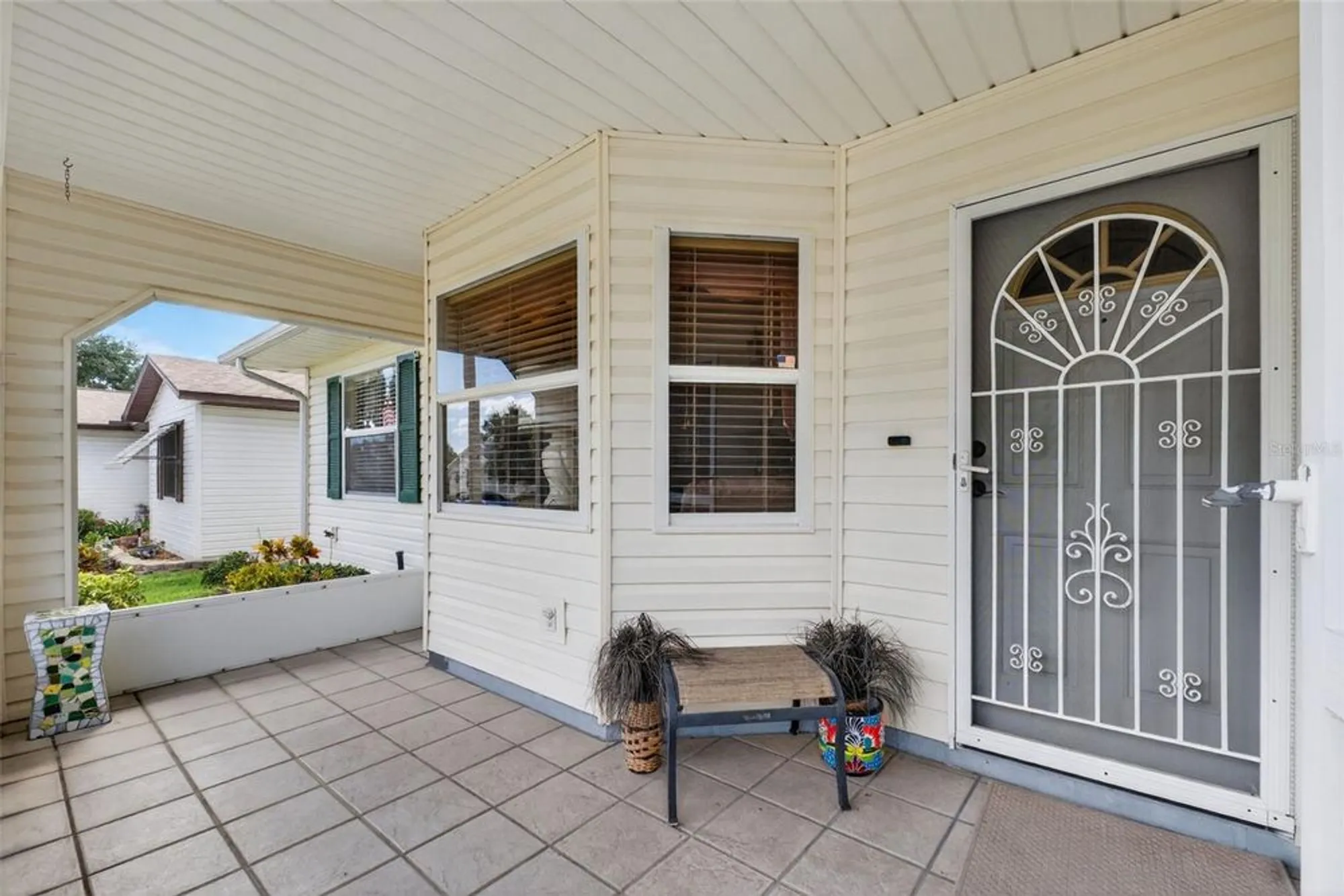 Property Slideshow image 2 of 57 | 1958 long boat dr, Lakeland, FL, 33810