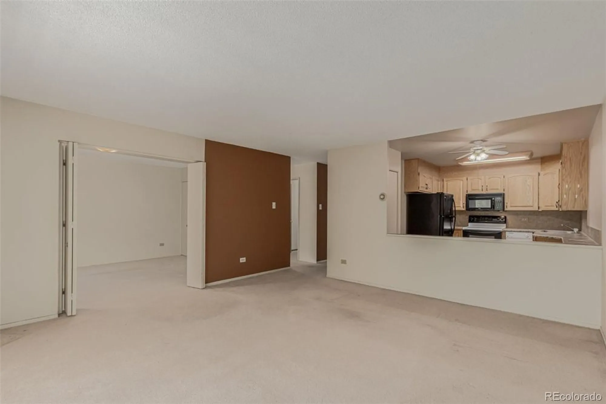 Property Slideshow image 7 of 34 | 635 s alton way 4b, Denver, CO, 80247