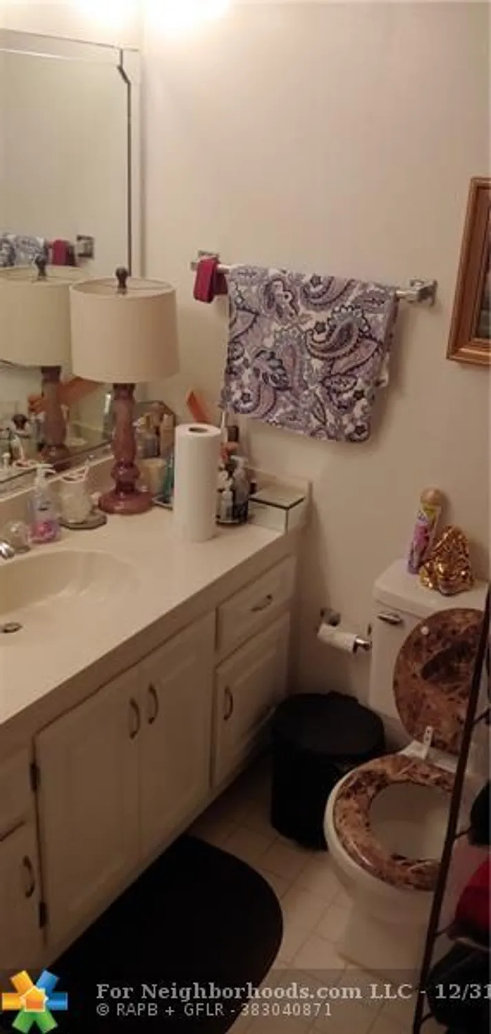 Property Slideshow image 18 of 23 | 2604 nassau bnd apt e1, Coconut Creek, FL, 33066
