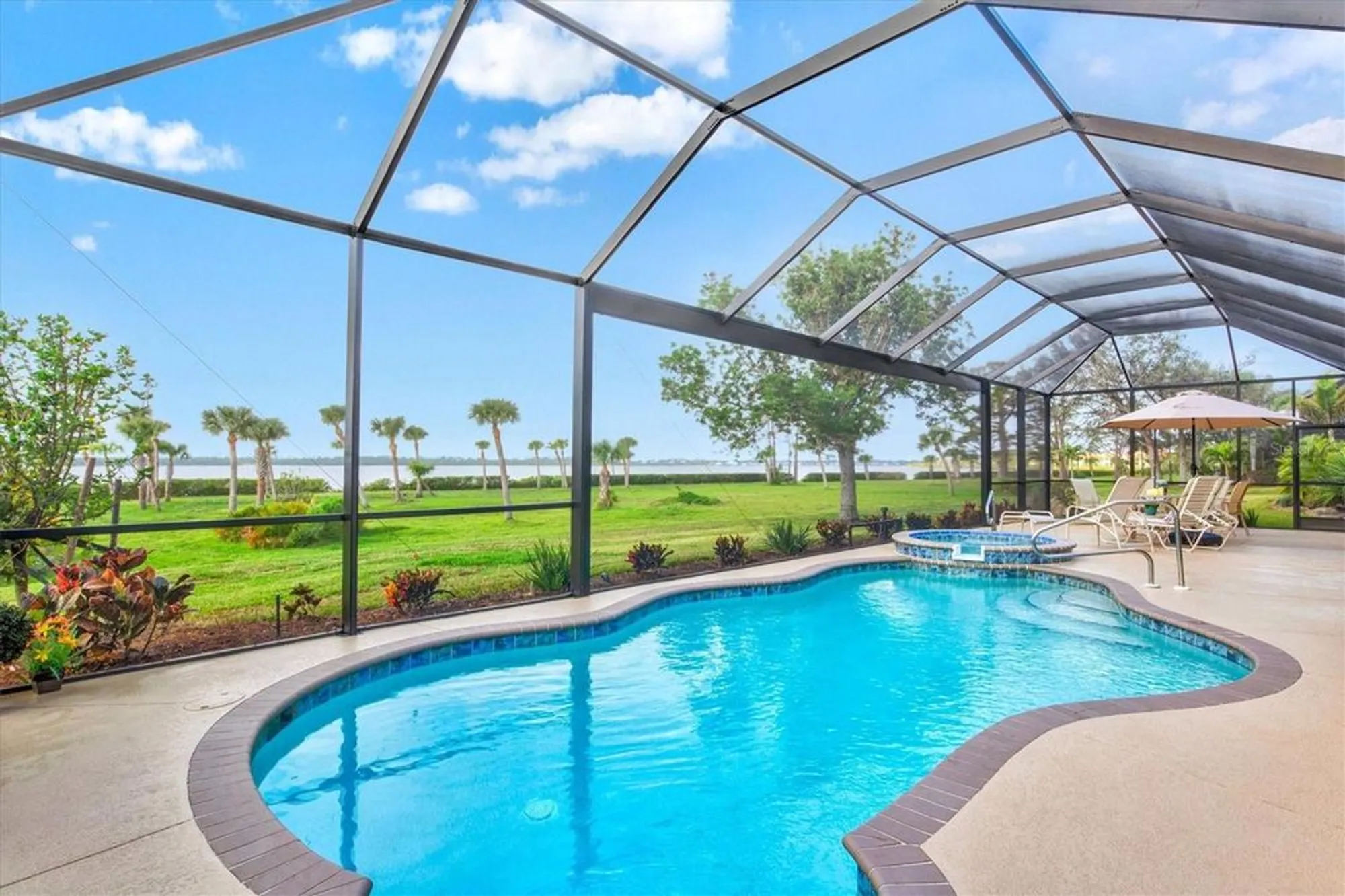 Property Slideshow image 36 of 91 | 14026 royal pointe dr, Port Charlotte, FL, 33953
