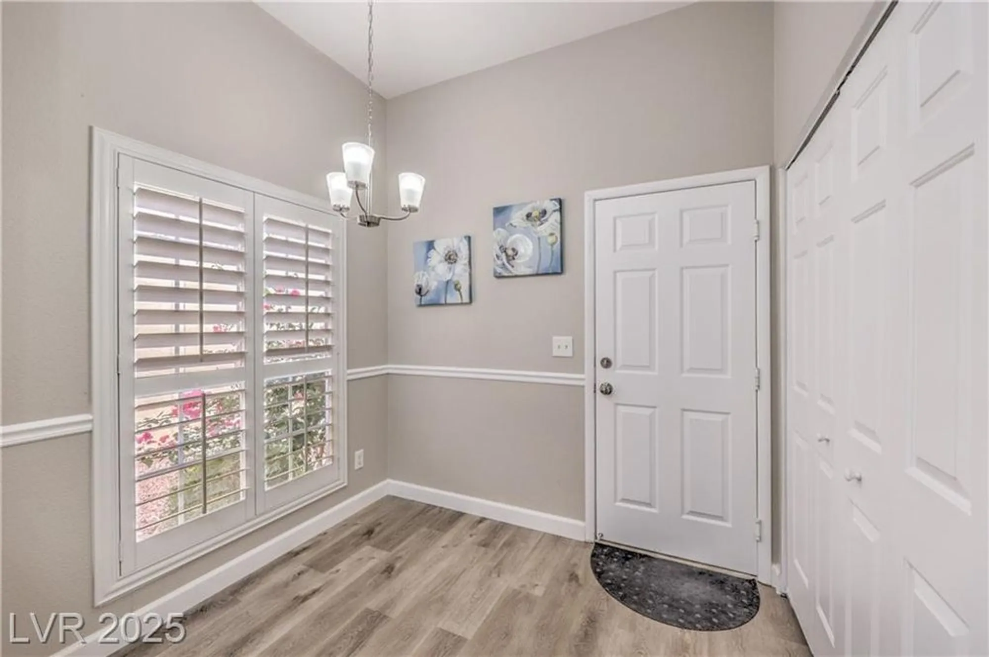 Property Slideshow image 10 of 36 | 5452 cove point dr, Las Vegas, NV, 89130