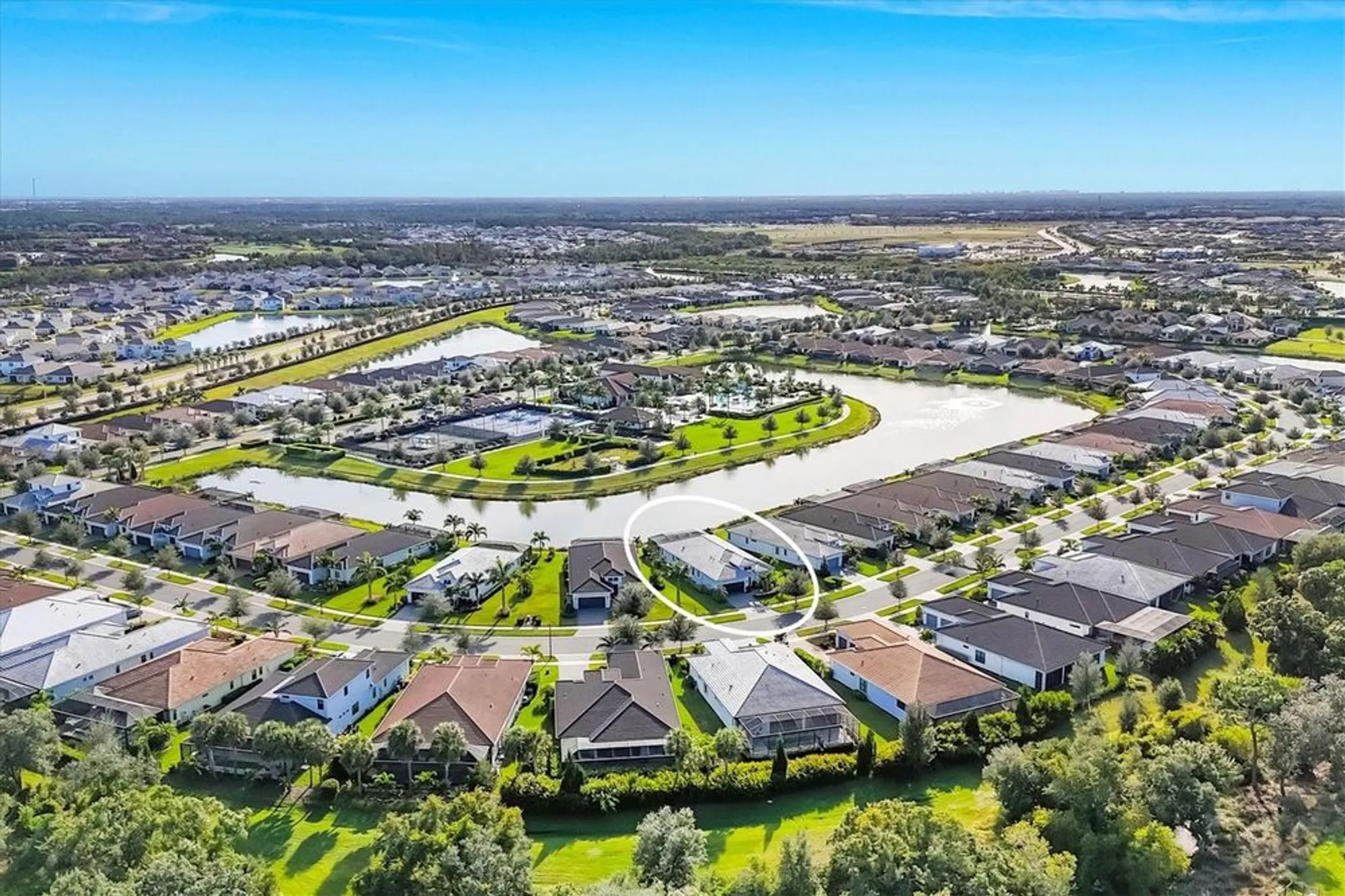 Property Slideshow image 2 of 60 | 4947 surfside cir, Bradenton, FL, 34211