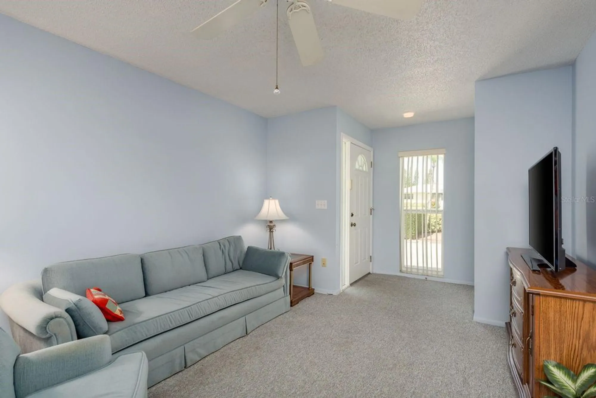 Property Slideshow image 5 of 55 | 2738 sherbrooke ln c, Palm Harbor, FL, 34684