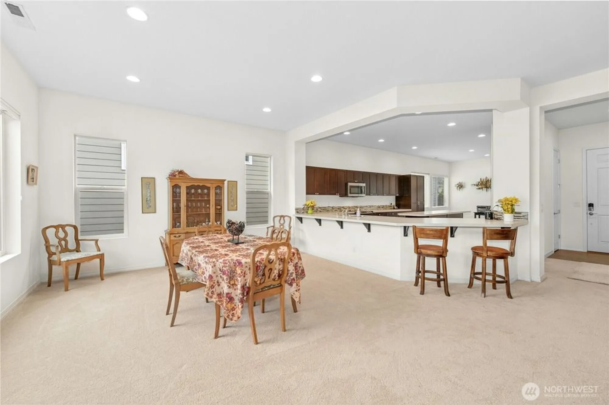 Property Slideshow image 12 of 38 | 5206 waldron dr, Lacey, WA, 98516