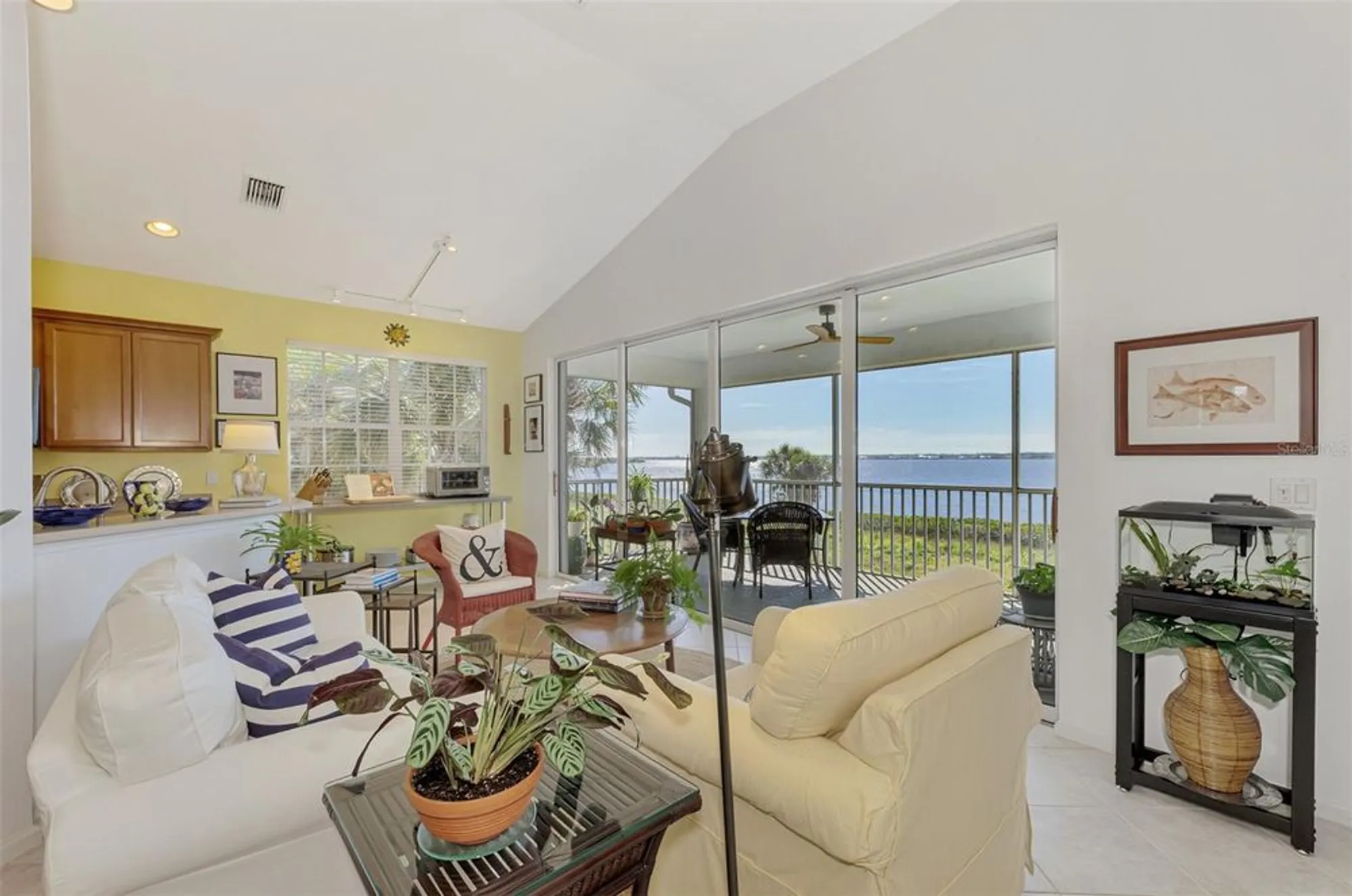 Property Slideshow image 13 of 75 | 4628 club dr h201, Port Charlotte, FL, 33953