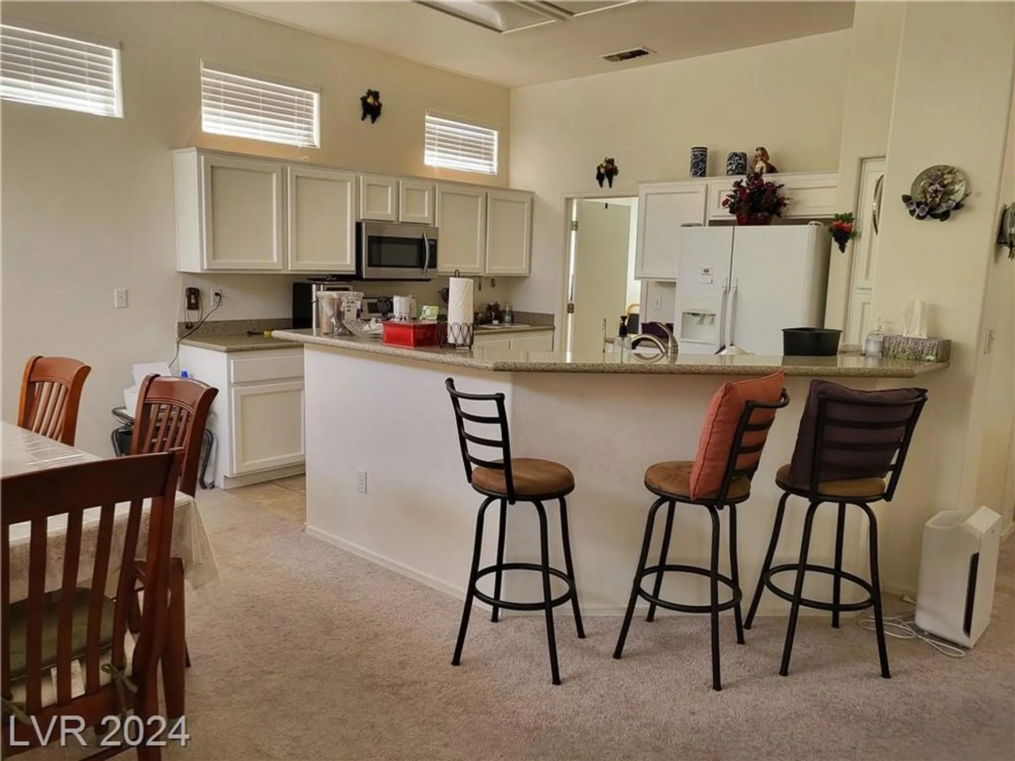 Property Slideshow image 3 of 17 | 9916 villa ridge dr, Las Vegas, NV, 89134