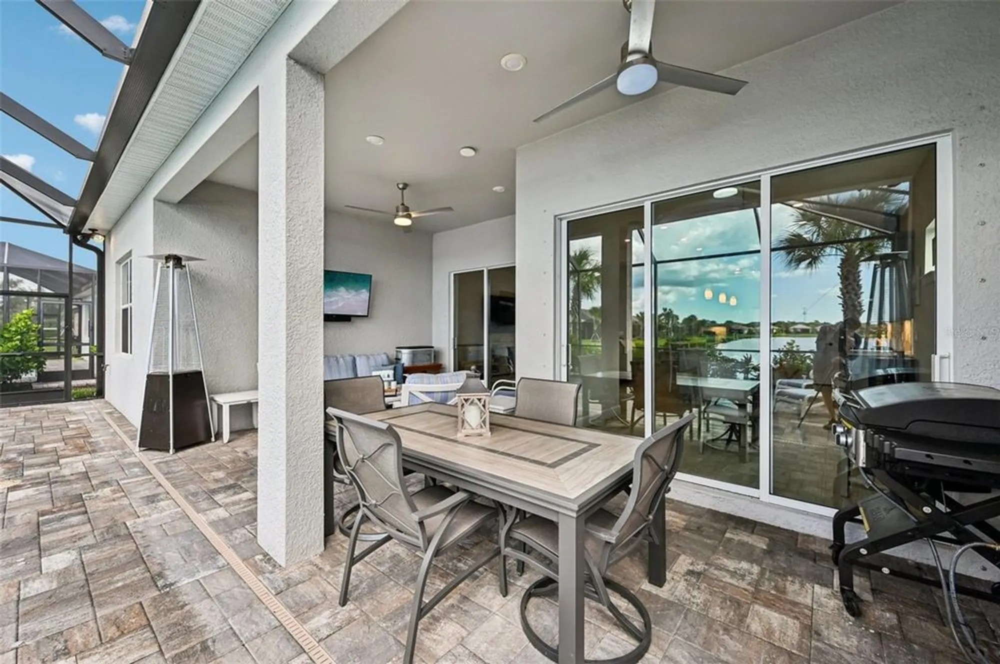 Property Slideshow image 23 of 40 | 25509 royal tern ln, Englewood, FL, 34223