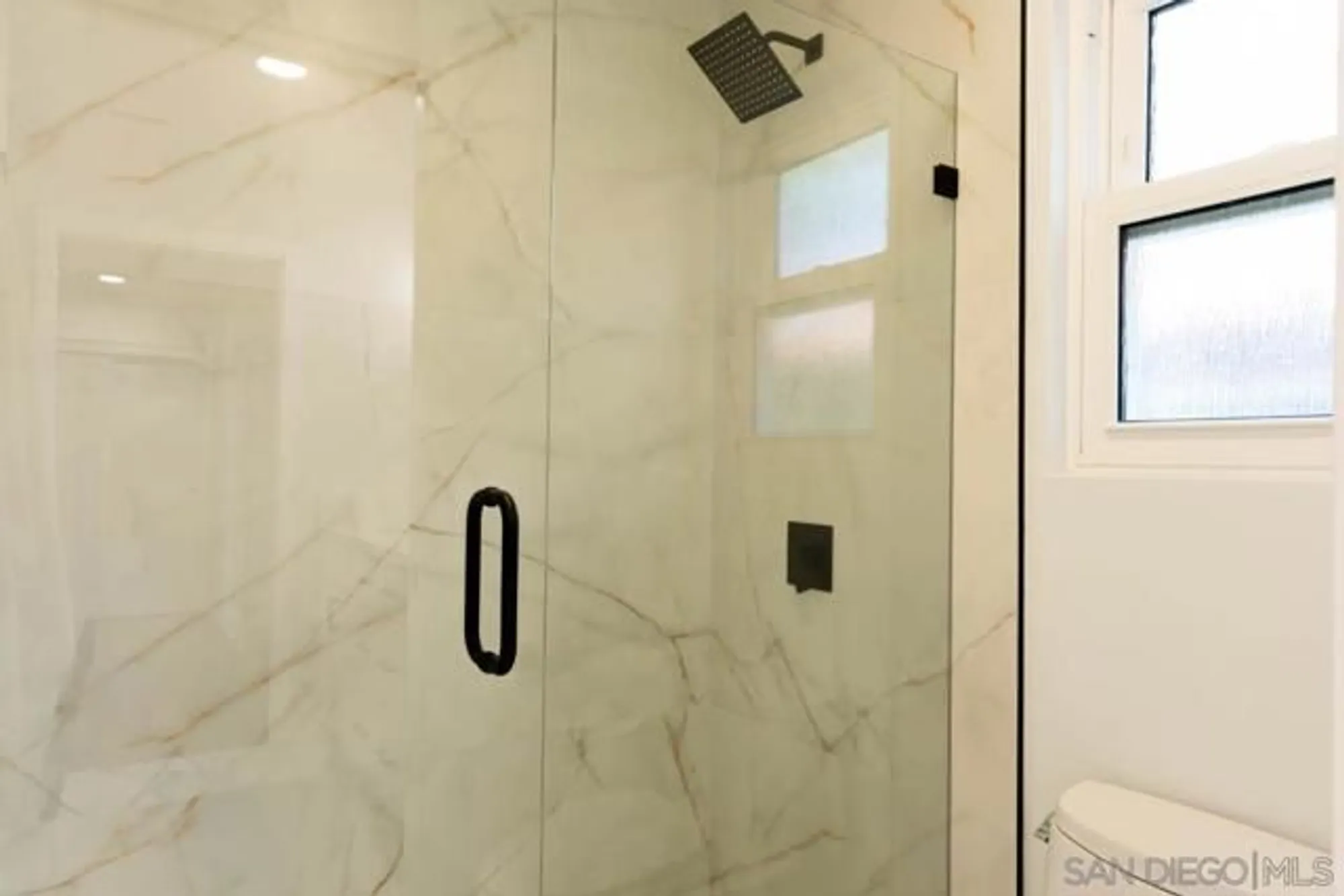 Property Slideshow image 41 of 70 | 907 ridge heights dr, Fallbrook, CA, 92028