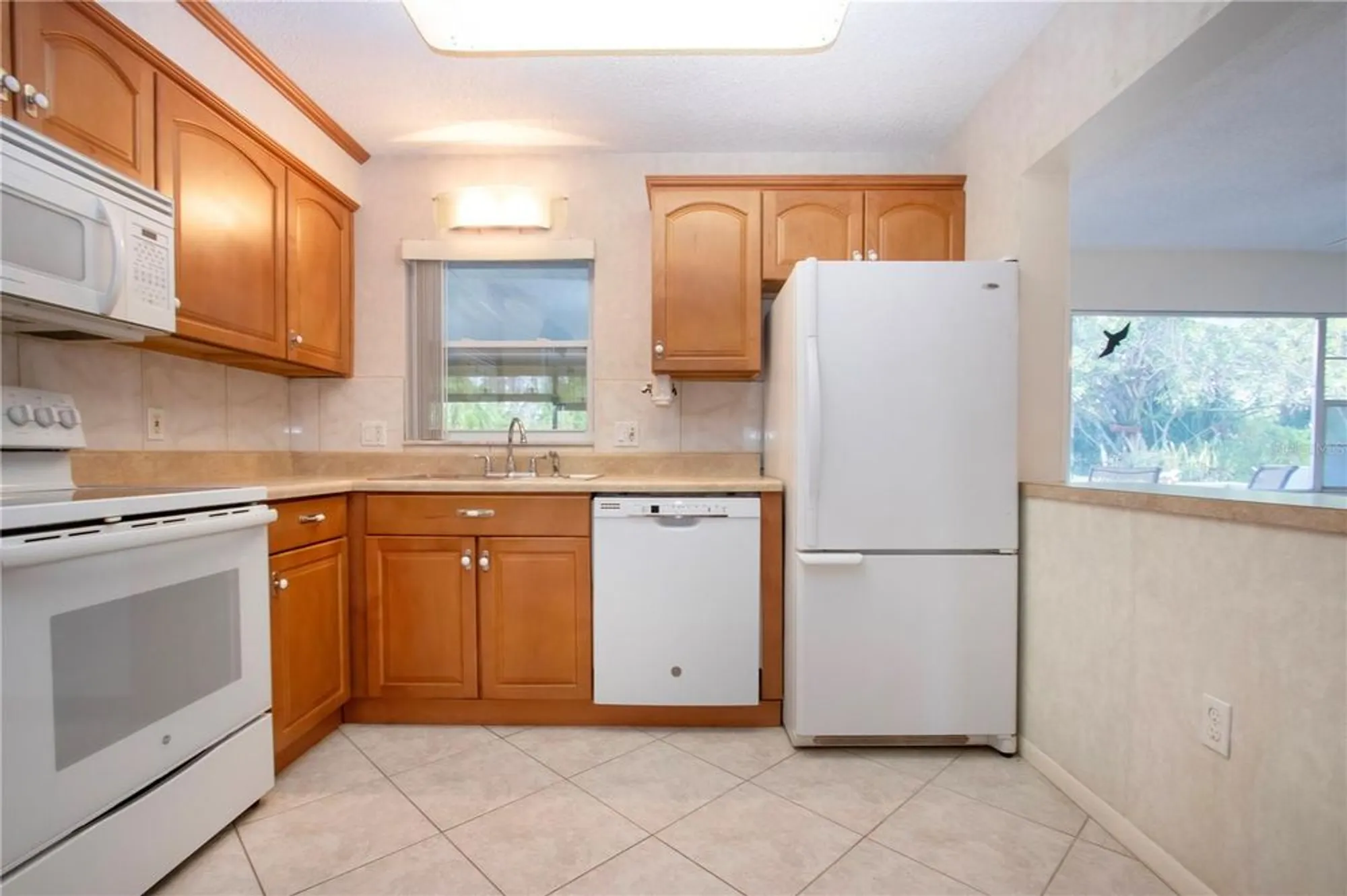 Property Slideshow image 12 of 37 | 1730 w del webb blvd, Sun City Center, FL, 33573