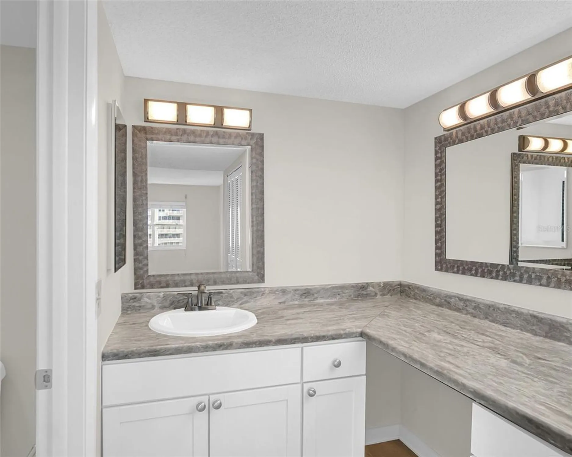 Property Slideshow image 24 of 31 | 9 haig pl 612, Dunedin, FL, 34698