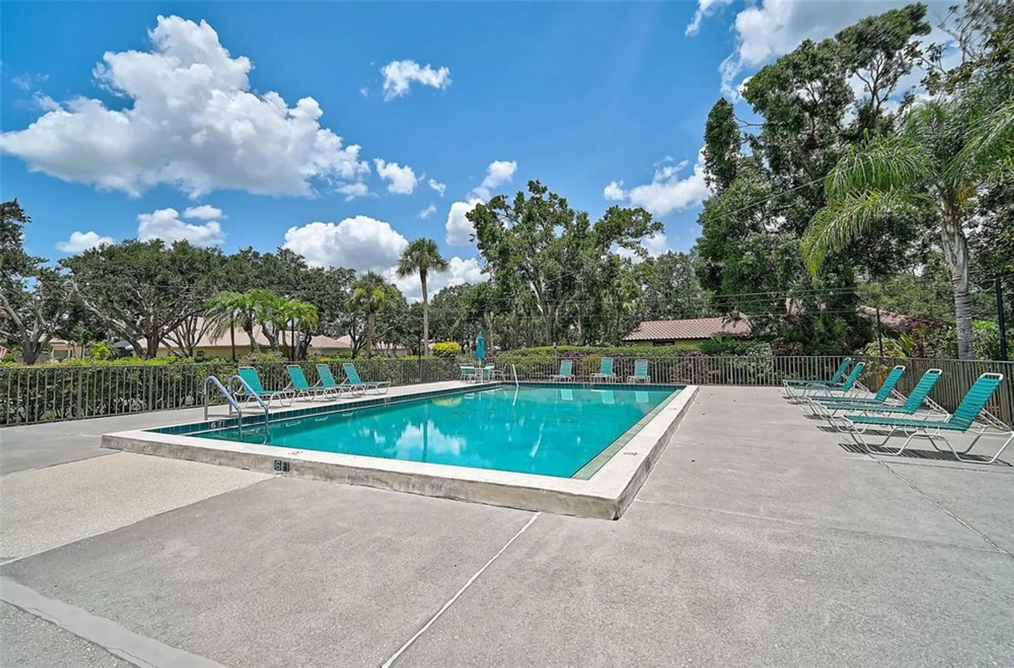 Property Slideshow image 40 of 49 | 7341 golf pointe cir, Sarasota, FL, 34243