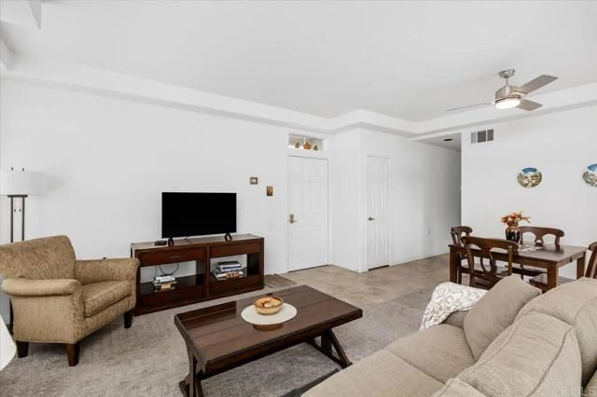 Property Slideshow image 5 of 24 | 3315 genoa way 96, Oceanside, CA, 92056