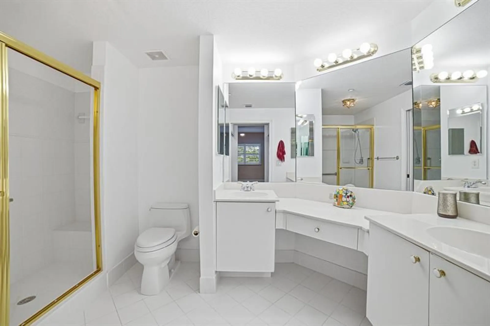 Property Slideshow image 21 of 44 | 7739 southampton ter 411, Tamarac, FL, 33321