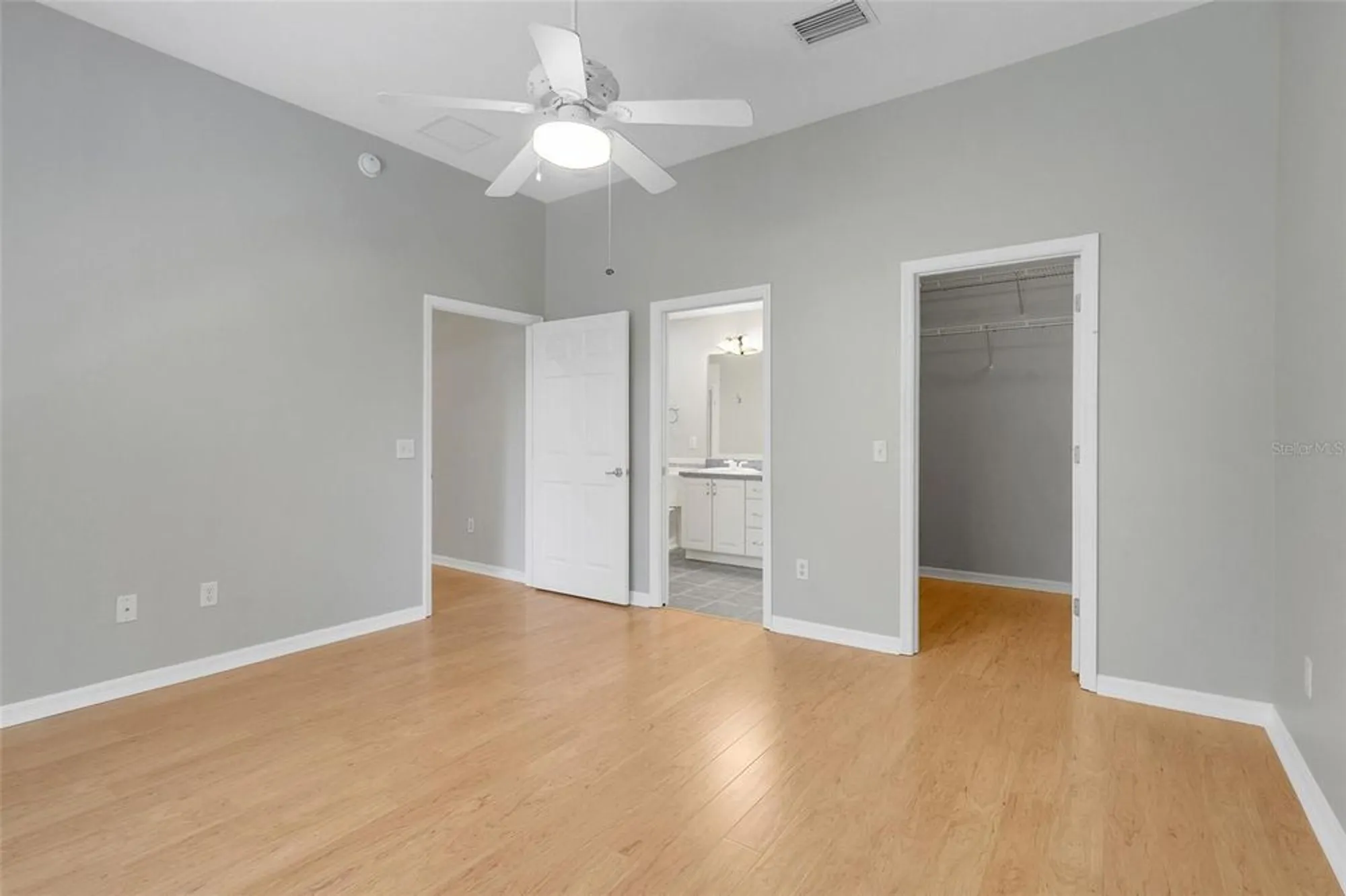 Property Slideshow image 22 of 46 | 1042 avenida sonoma, Lady Lake, FL, 32159