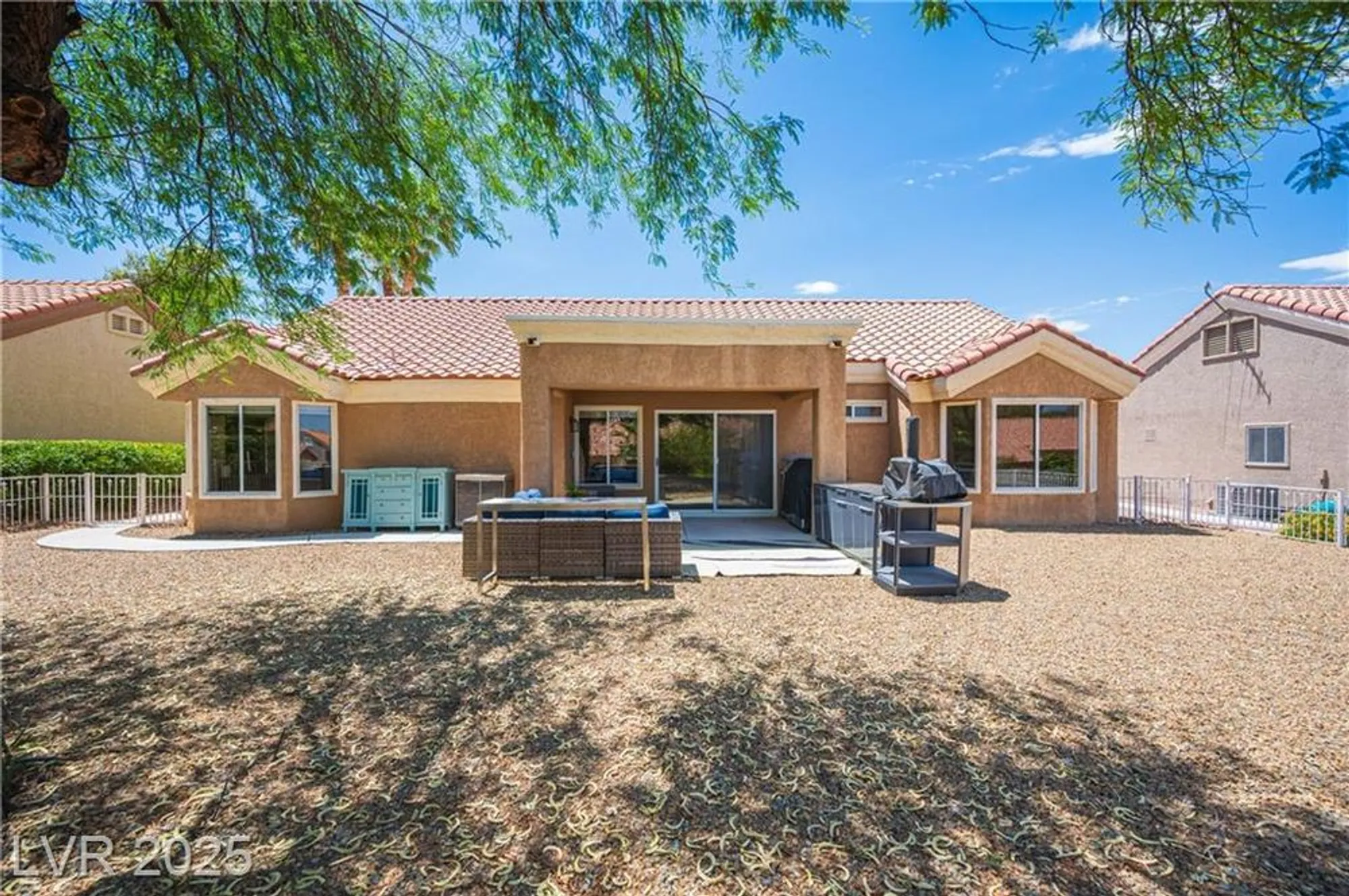 Property Slideshow image 12 of 72 | 2548 tumble brook dr, Las Vegas, NV, 89134