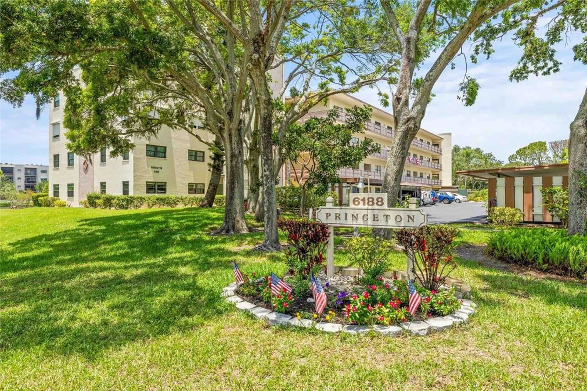 Property Slideshow image 16 of 37 | 6188 80th st n unit 101, Saint Petersburg, FL, 33709
