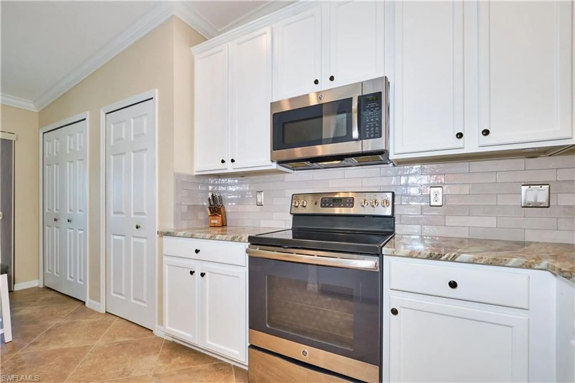 Property Slideshow image 13 of 50 | 28051 bridgetown ct unit 5725, Bonita Springs, FL, 34135