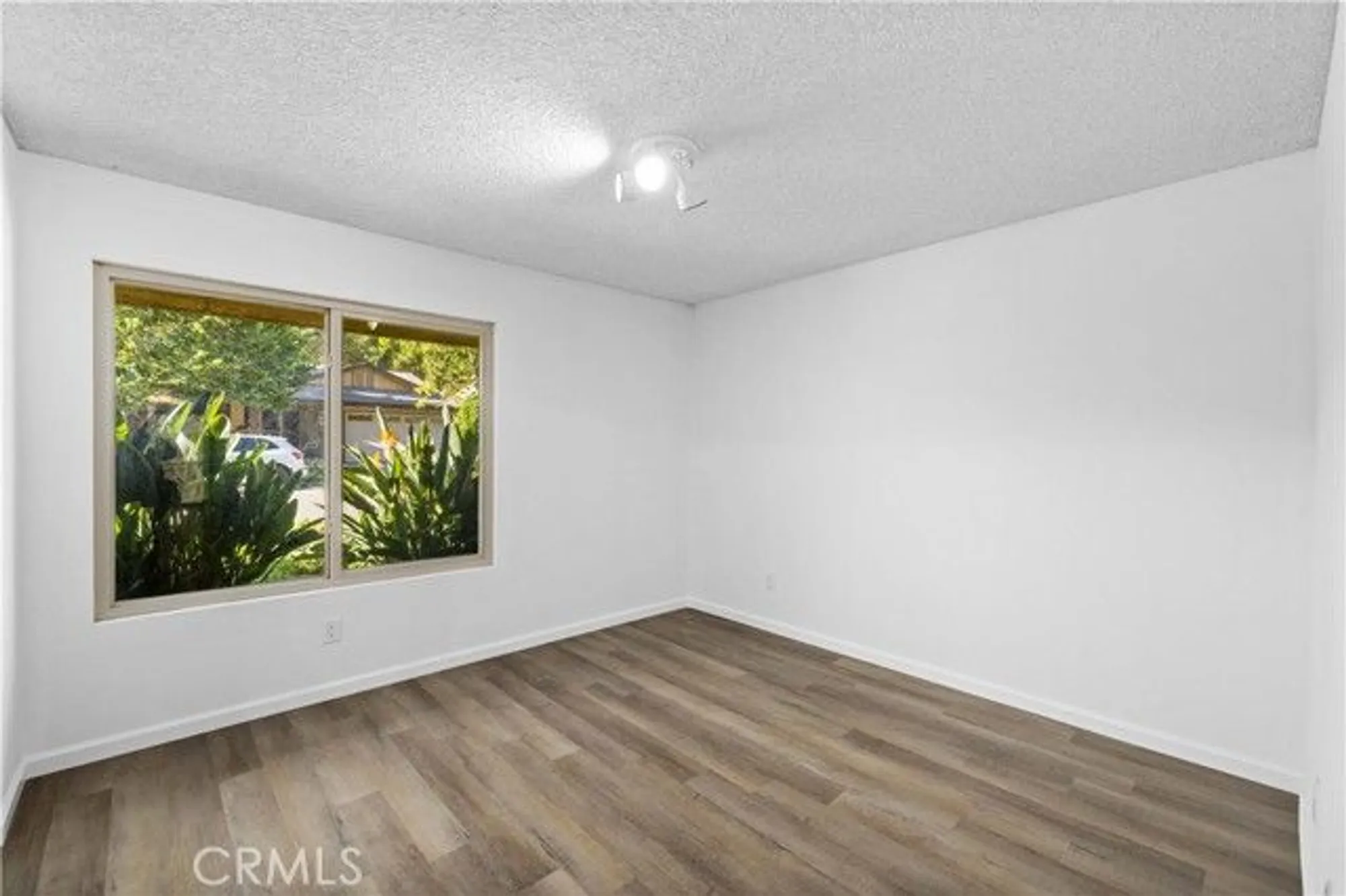 Property Slideshow image 18 of 34 | 26562 cardwick ct, Newhall, CA, 91321