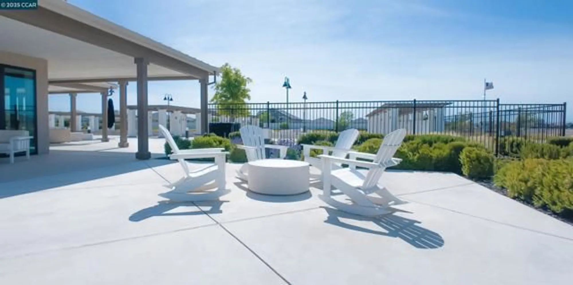 Property Slideshow image 8 of 37 | 2299 rustic oak ln, Rio Vista, CA, 94571