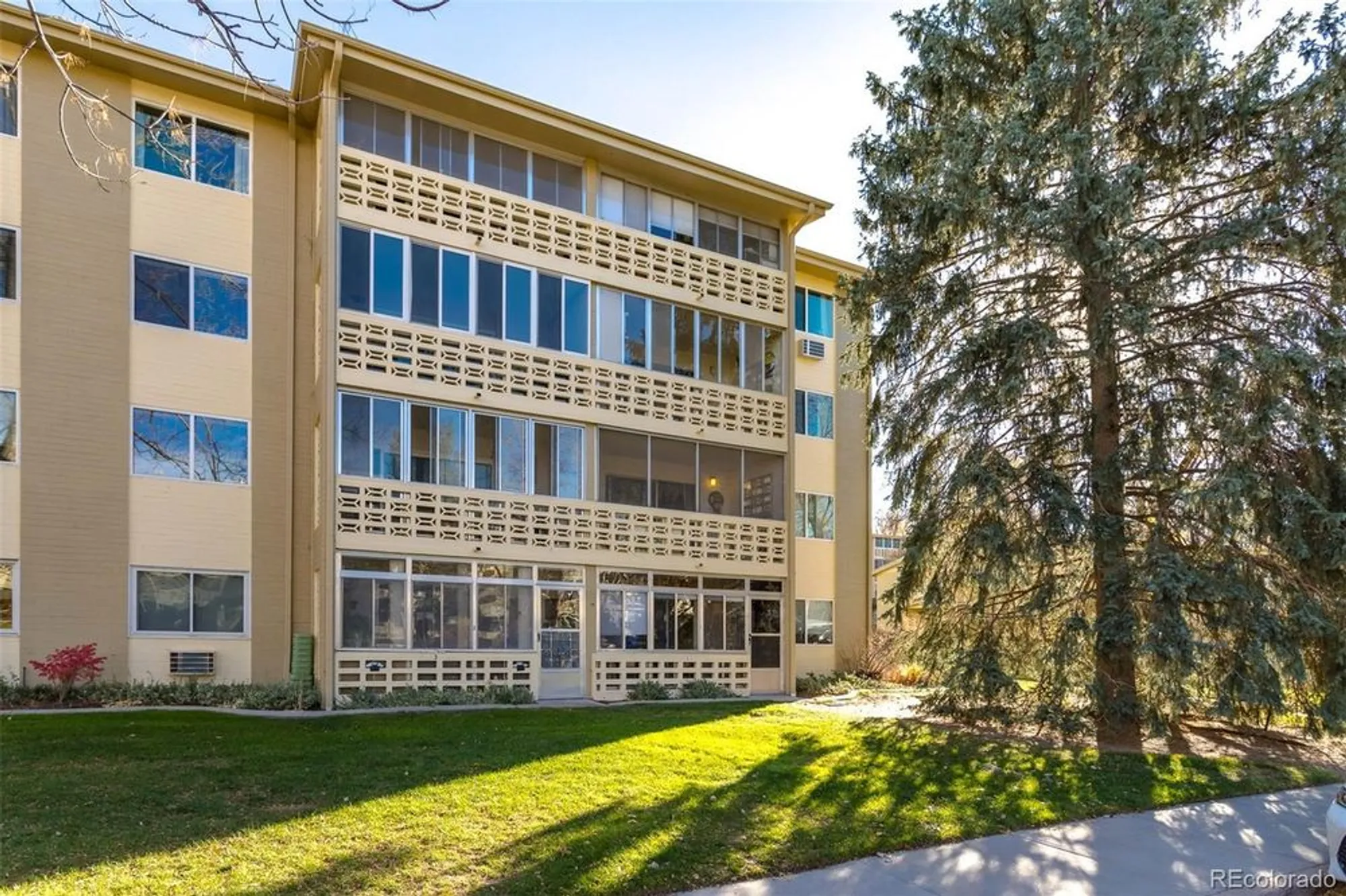 Property Slideshow image 16 of 26 | 755 s alton way unit 1a, Denver, CO, 80247