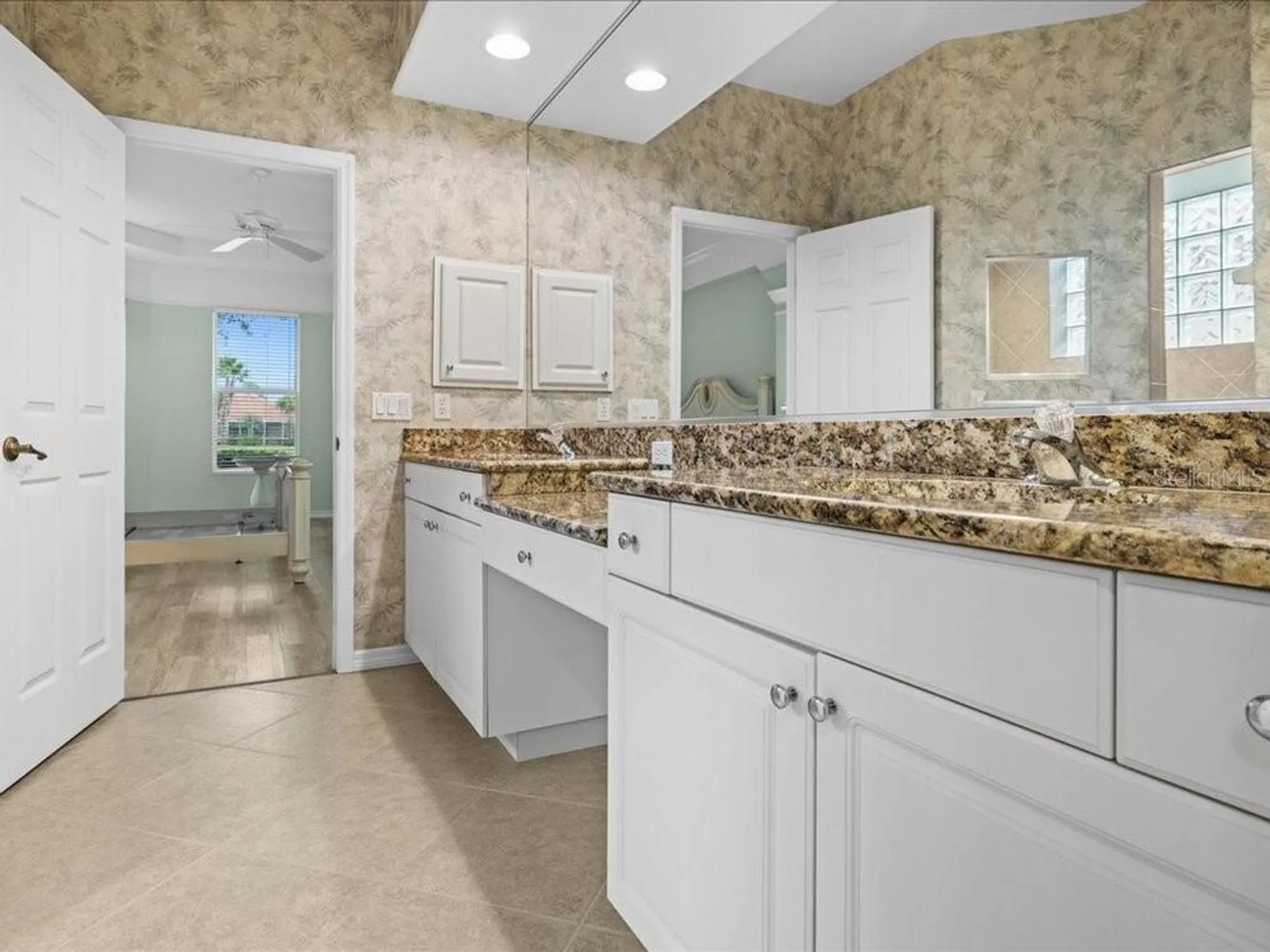 Property Slideshow image 29 of 61 | 3927 whispering oaks dr, North Port, FL, 34287