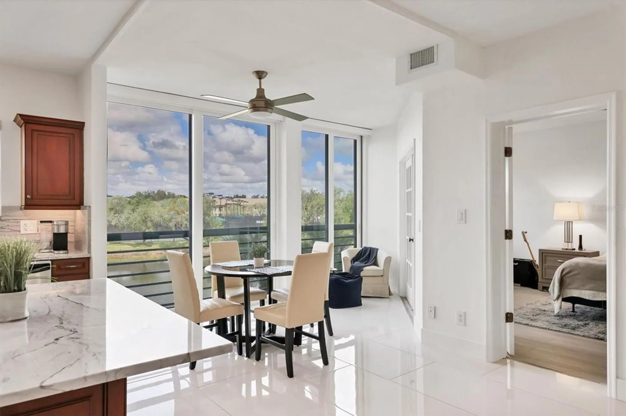 Property Slideshow image 13 of 51 | 5408 eagles point cir apt 102, Sarasota, FL, 34231