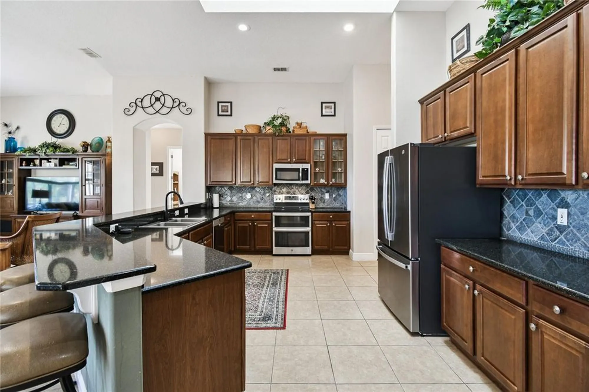 Property Slideshow image 11 of 83 | 116 amalfi ln, Poinciana, FL, 34759