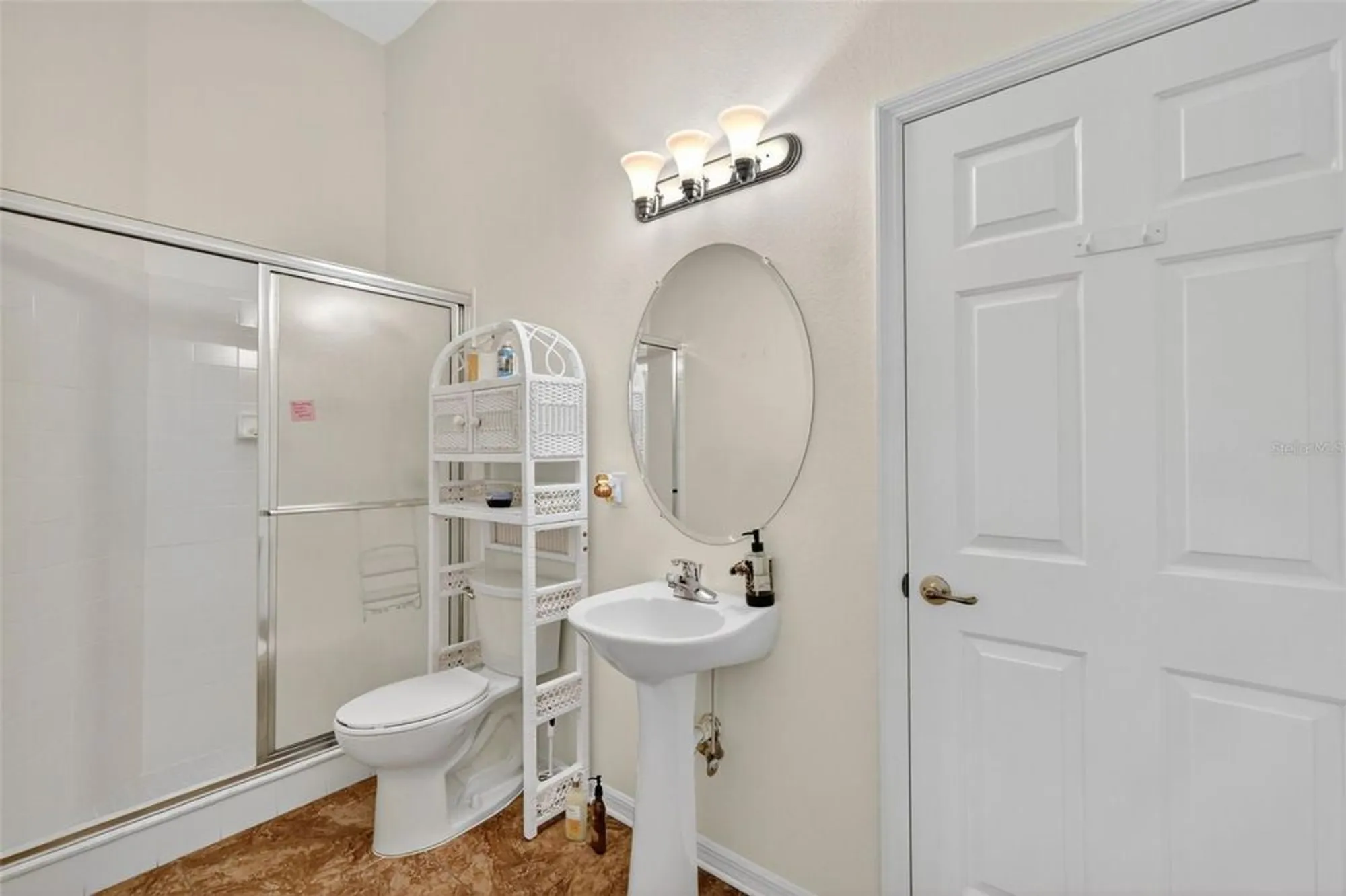 Property Slideshow image 25 of 41 | 4822 sawgrass lake cir, Leesburg, FL, 34748