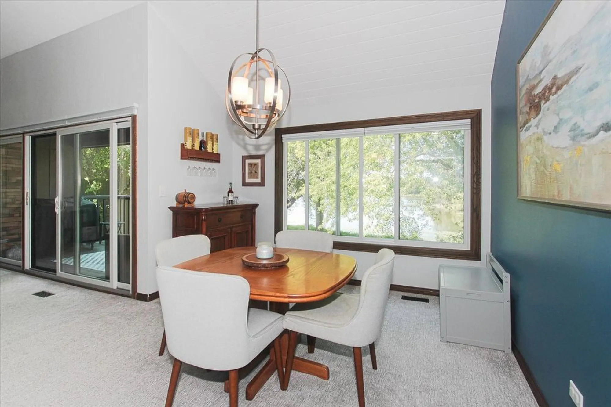 Property Slideshow image 6 of 34 | 716 old barn rd apt b b, Lake Barrington, IL, 60010