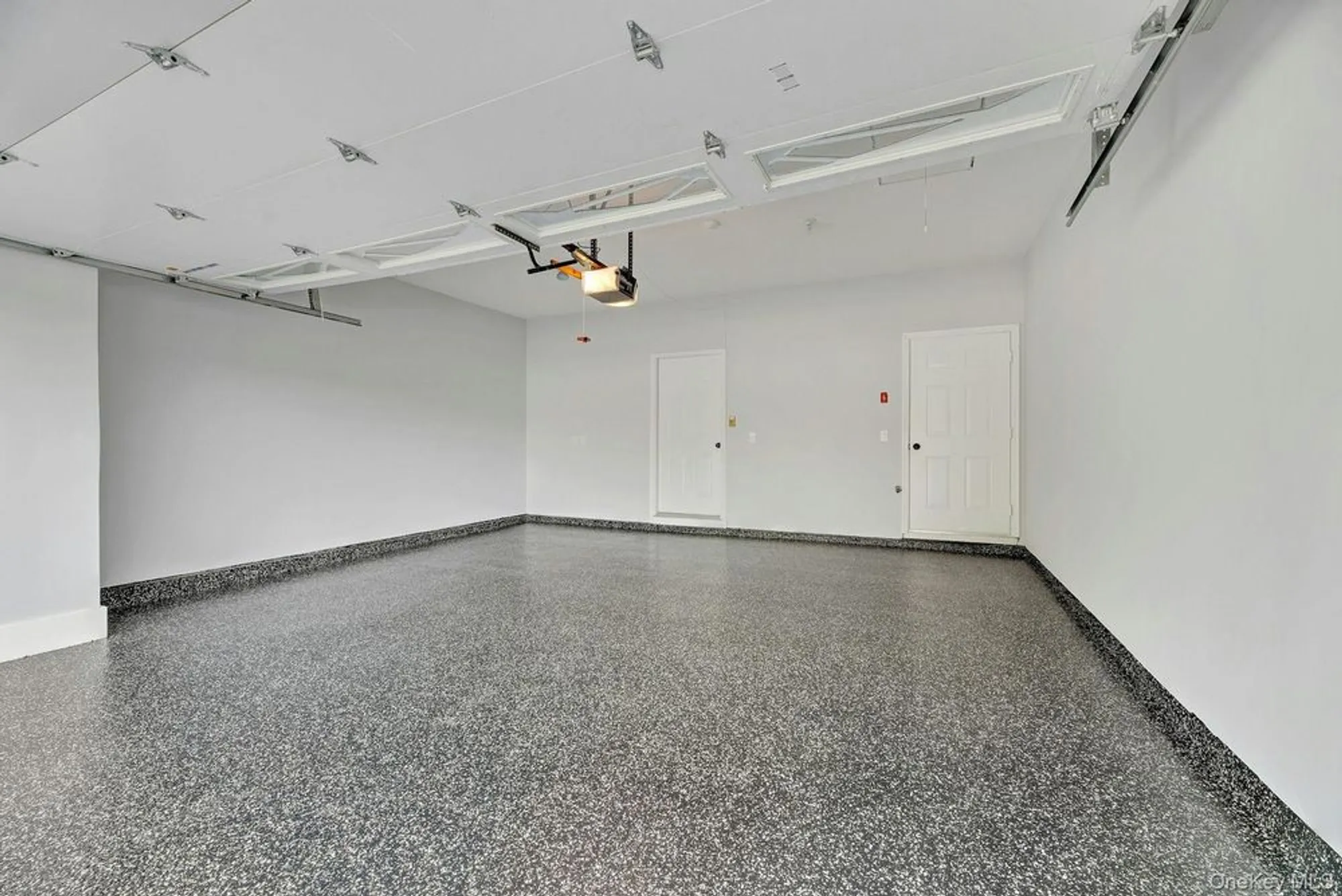 Property Slideshow image 23 of 41 | 509 oak bluff ct, Moriches, NY, 11955